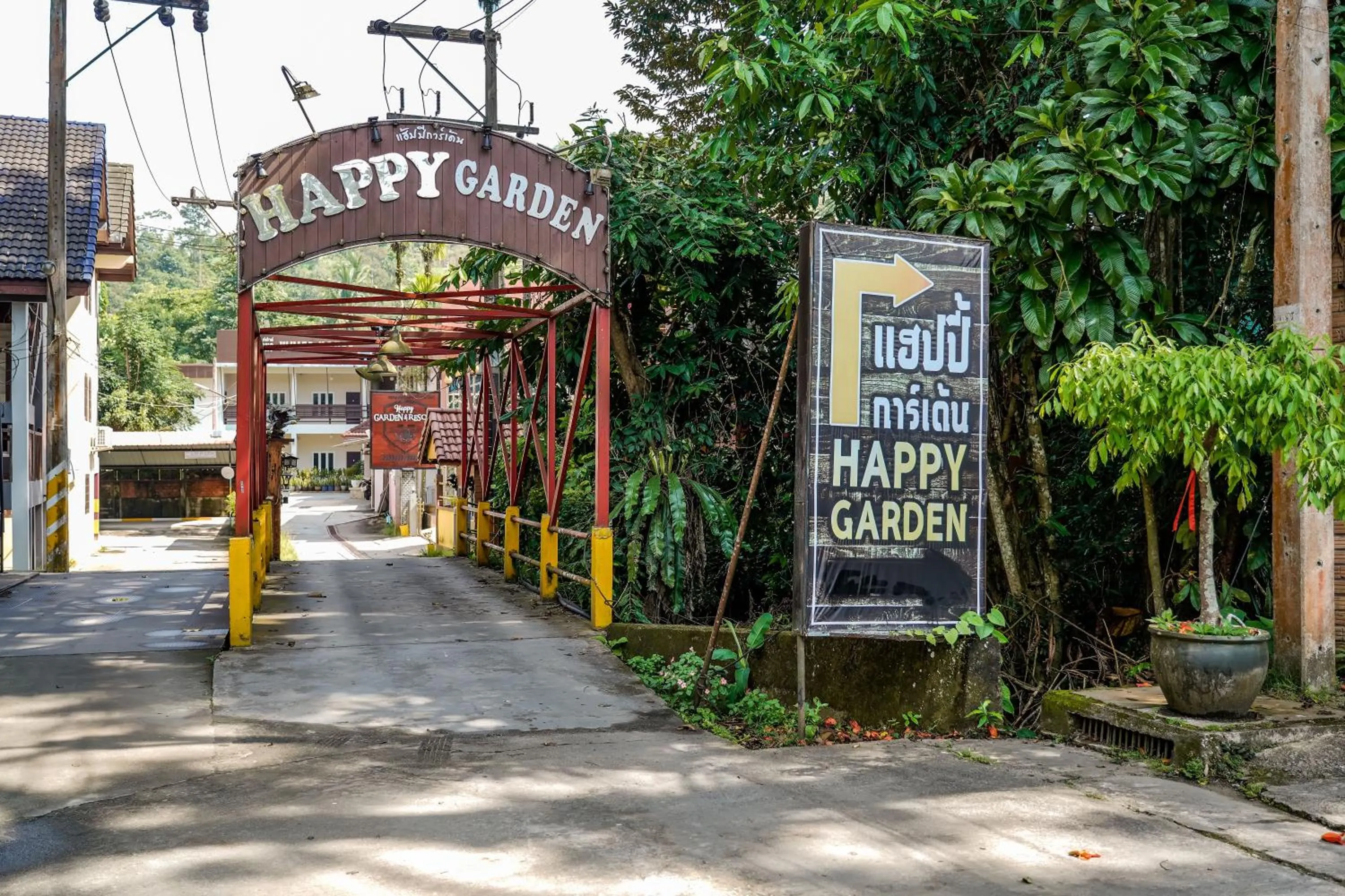 Property building in Happy Garden Resort Betong