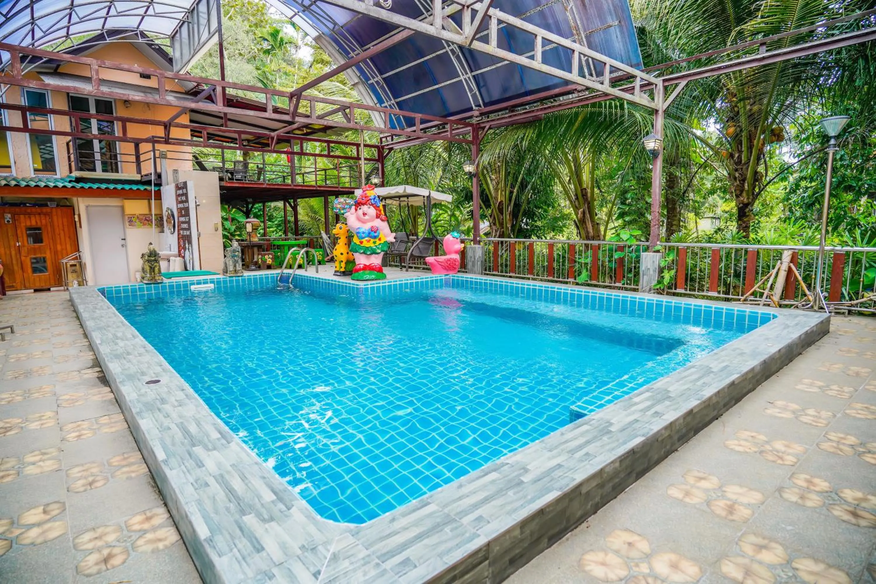 Day in Happy Garden Resort Betong