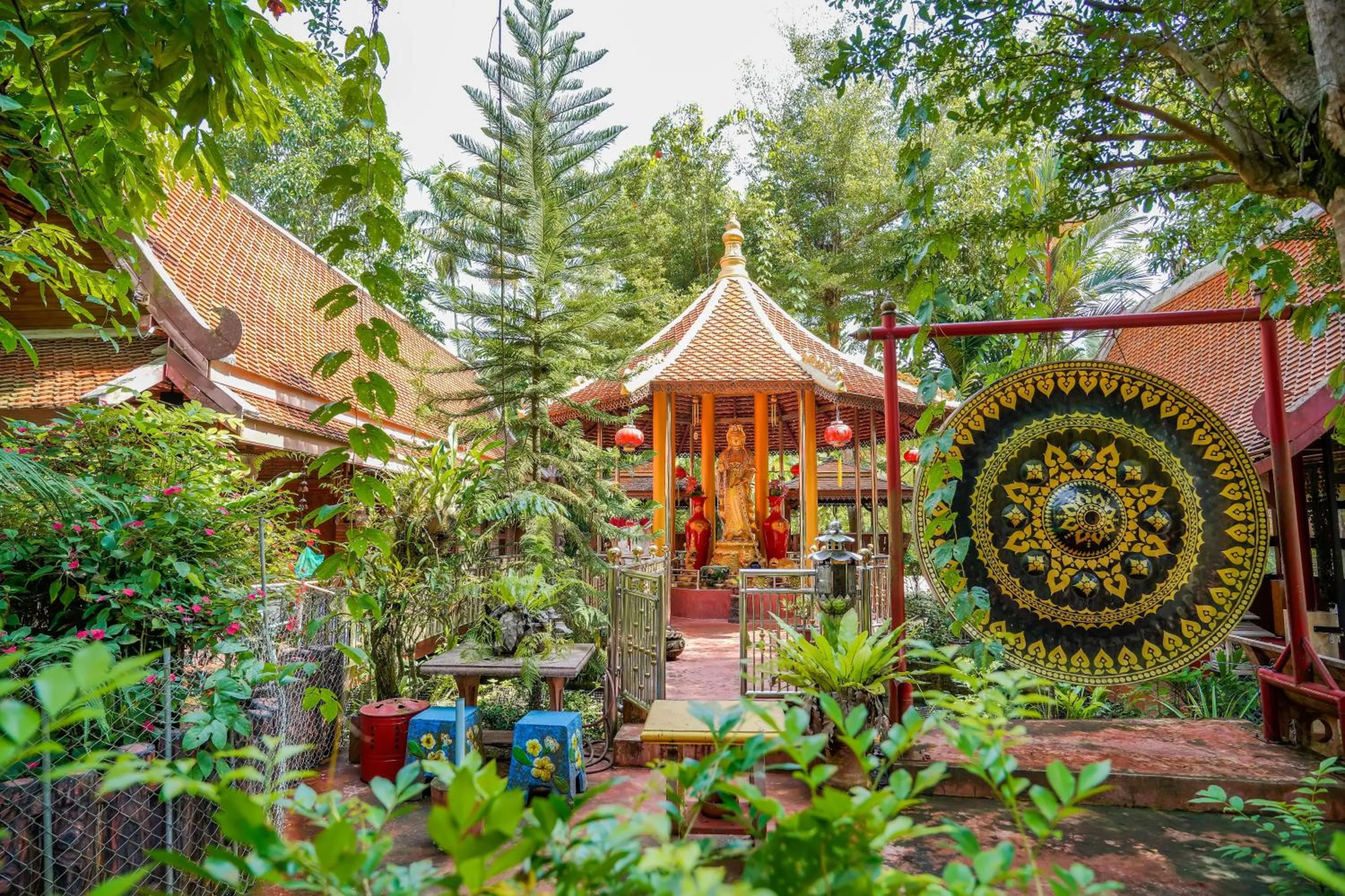 Spring in Happy Garden Resort Betong