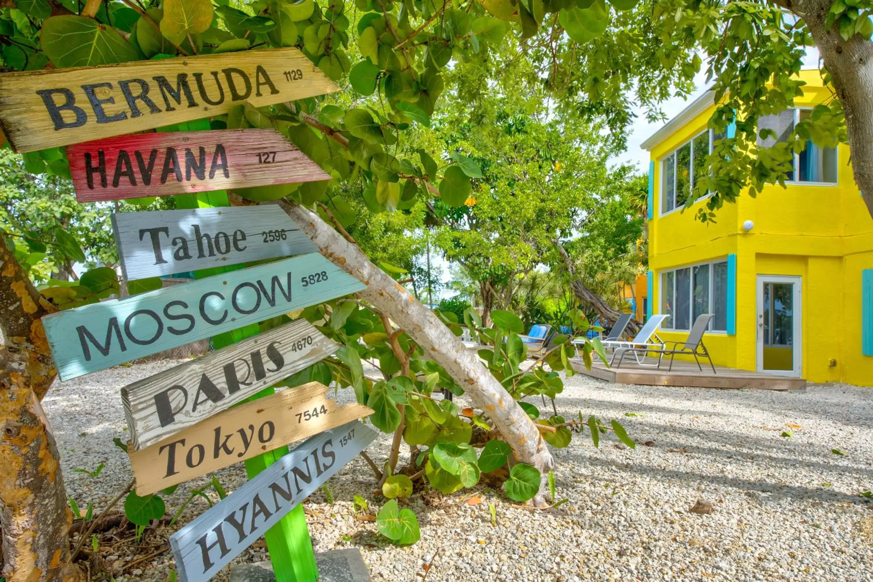 Captain Pip's Marina & Hideaway Captain Pip's Marina & Hideaway