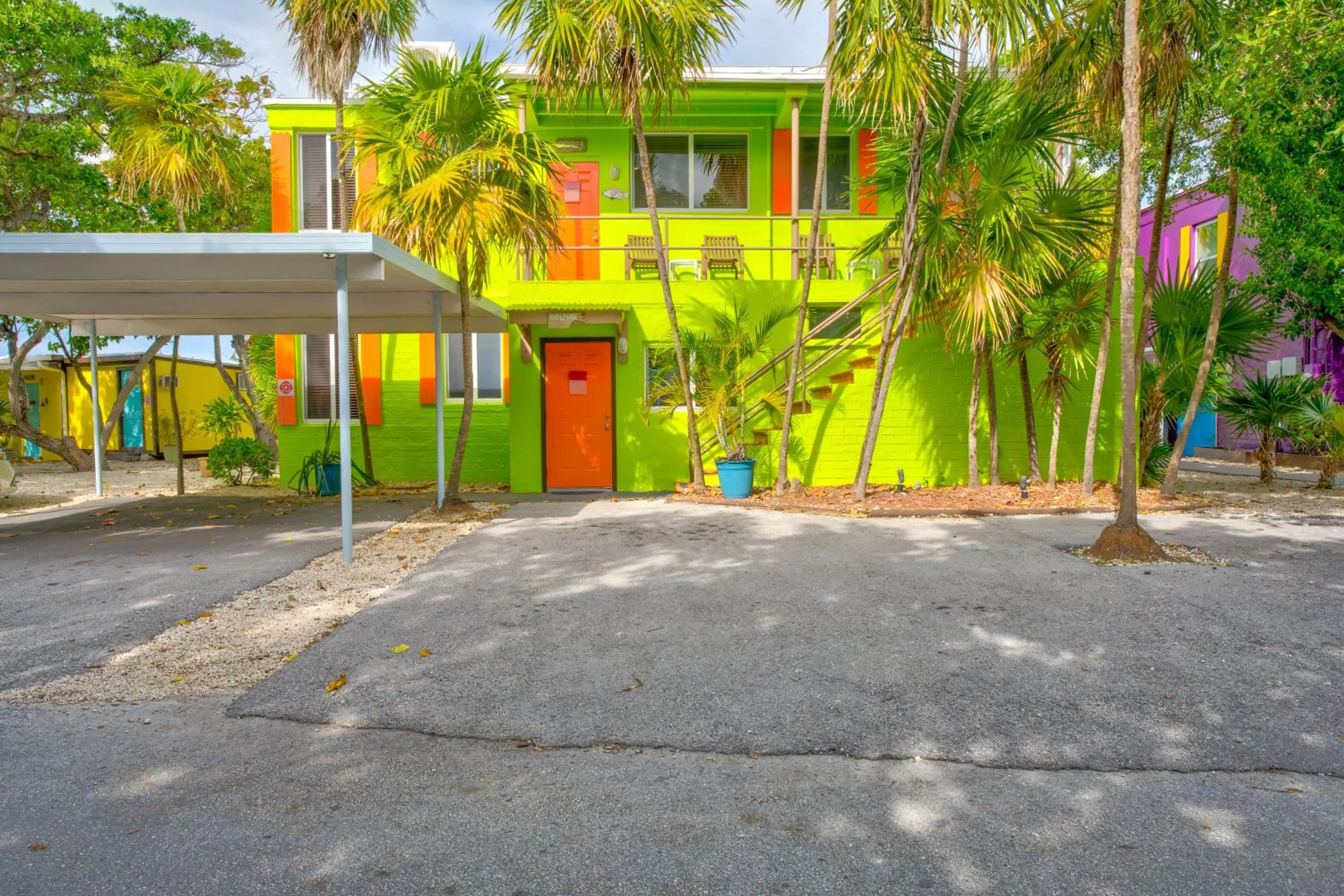 Captain Pip's Marina & Hideaway