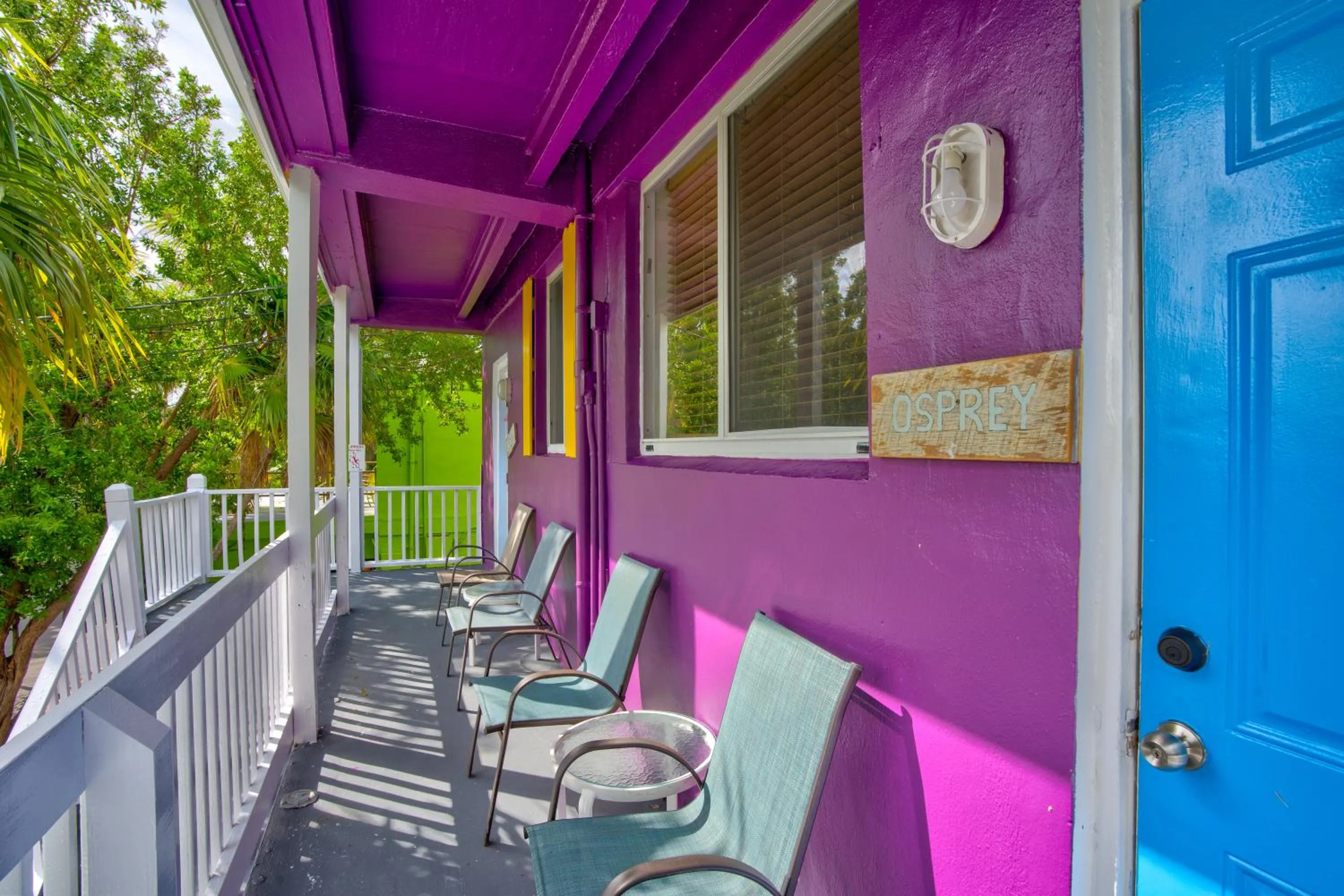 Captain Pip's Marina & Hideaway