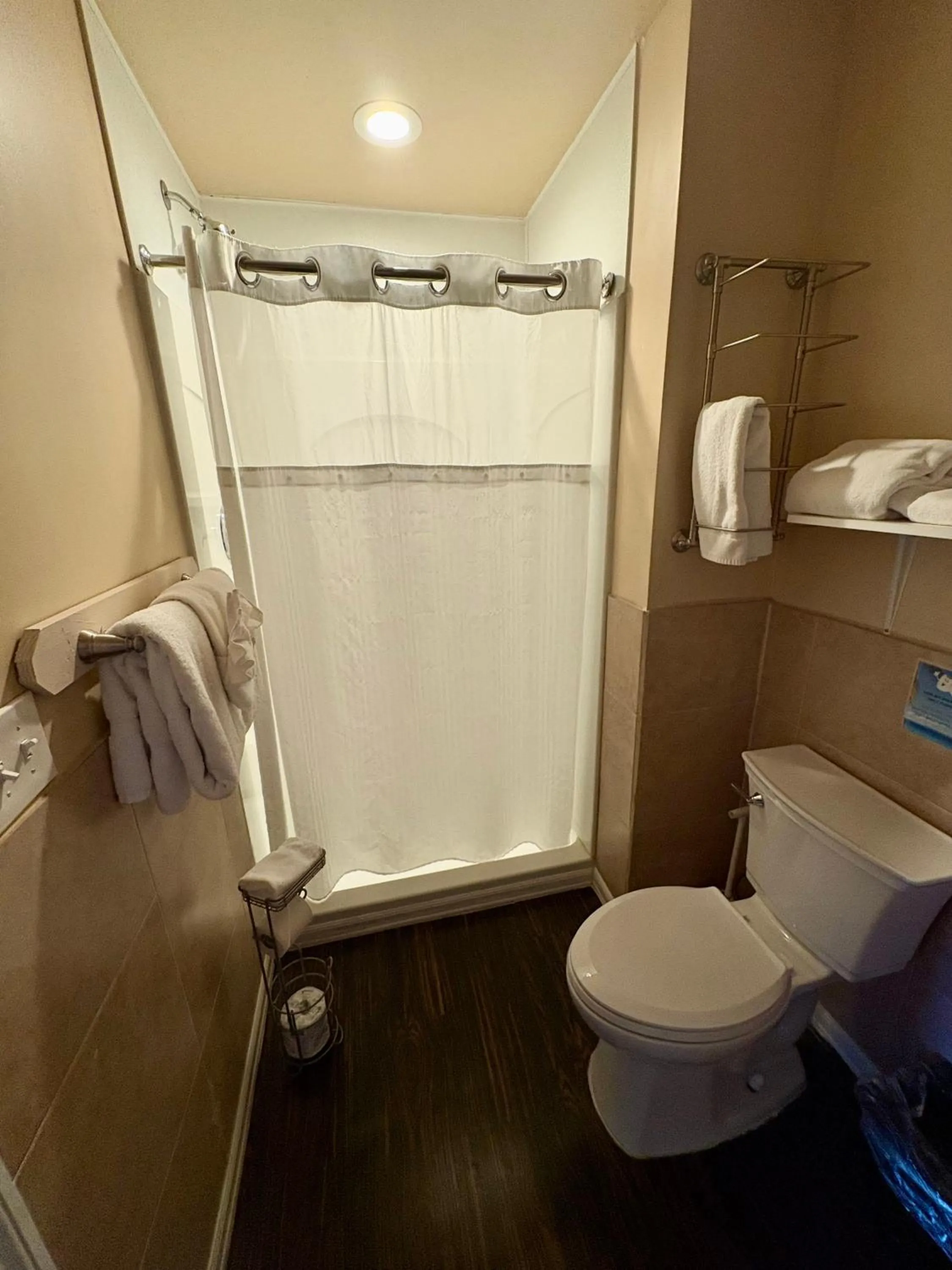 Captain Pip's Marina & Hideaway