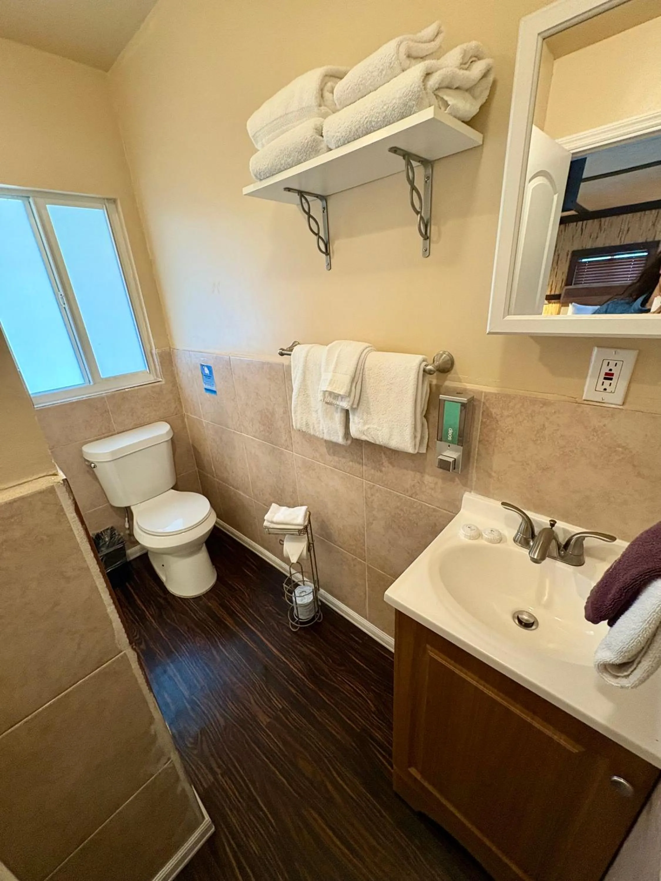 Captain Pip's Marina & Hideaway