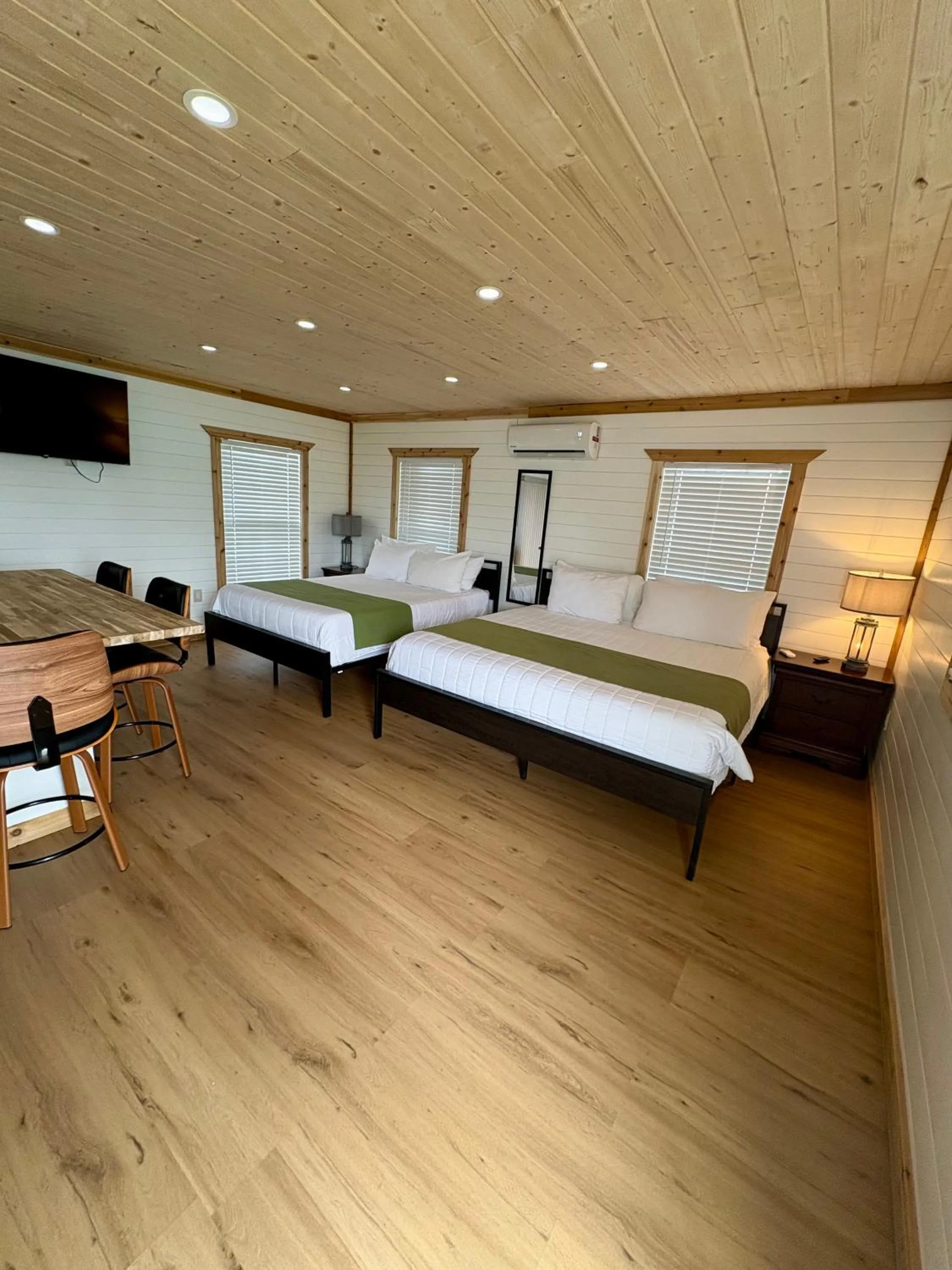 Bed in Captain Pip's Marina & Hideaway