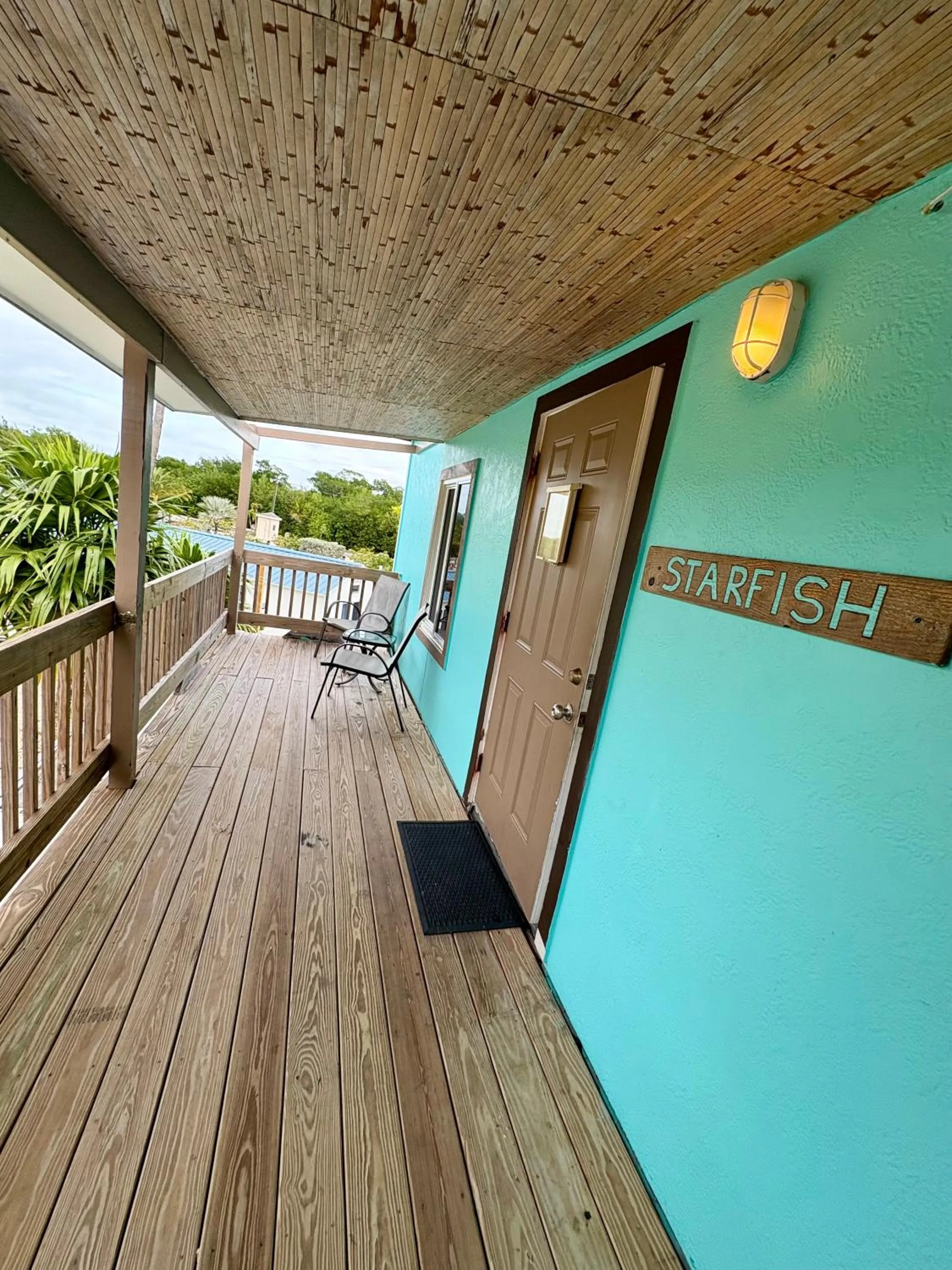 Captain Pip's Marina & Hideaway