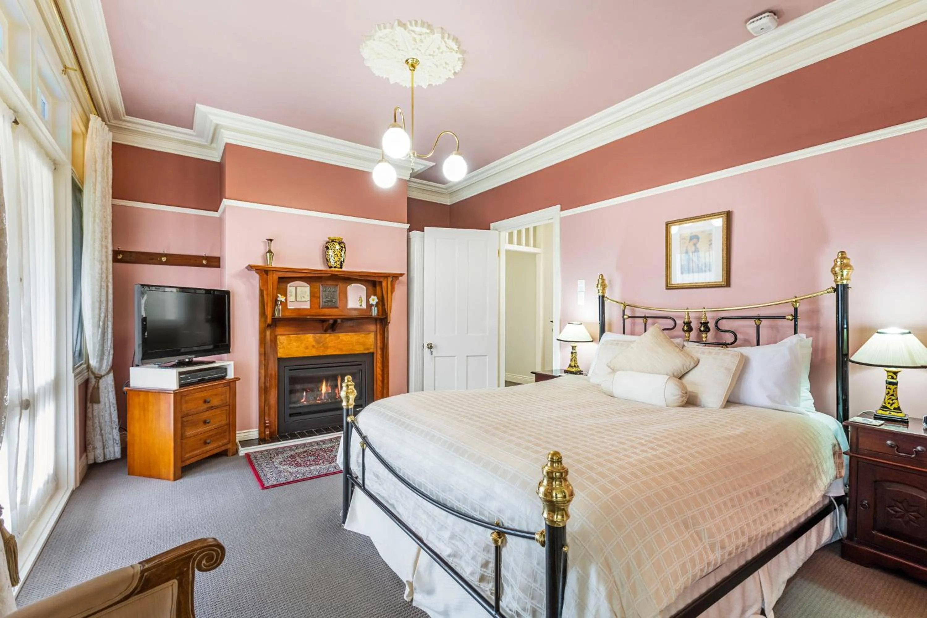 Bedroom, Bed in Bethany Manor Bed & Breakfast