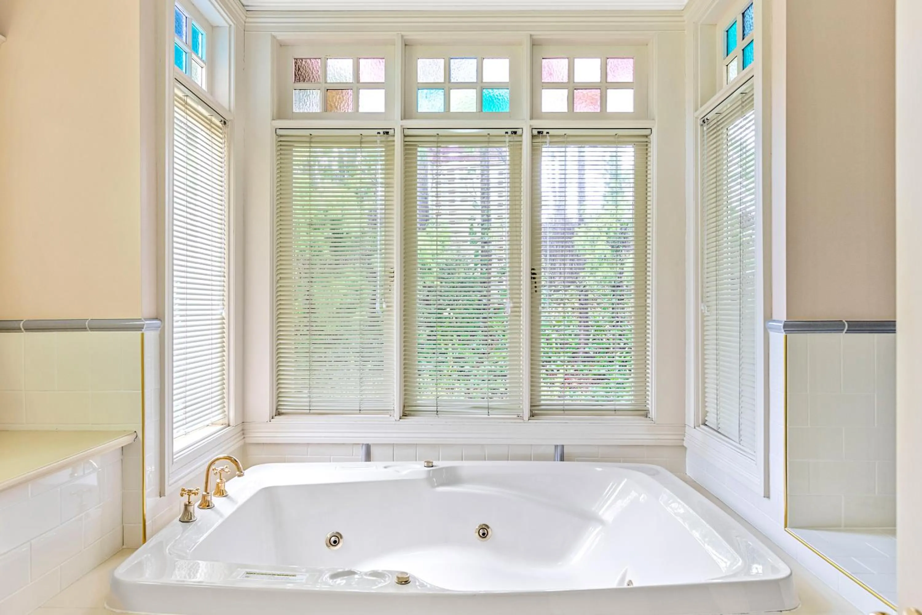 Bathroom in Bethany Manor Bed & Breakfast