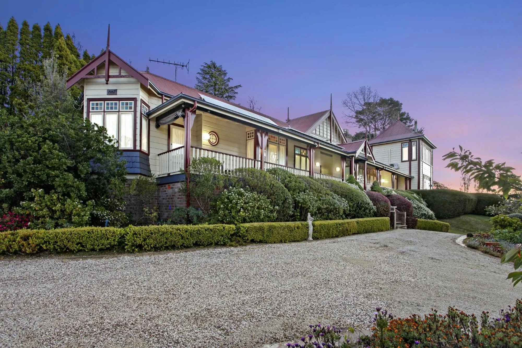 Summer in Bethany Manor Bed & Breakfast