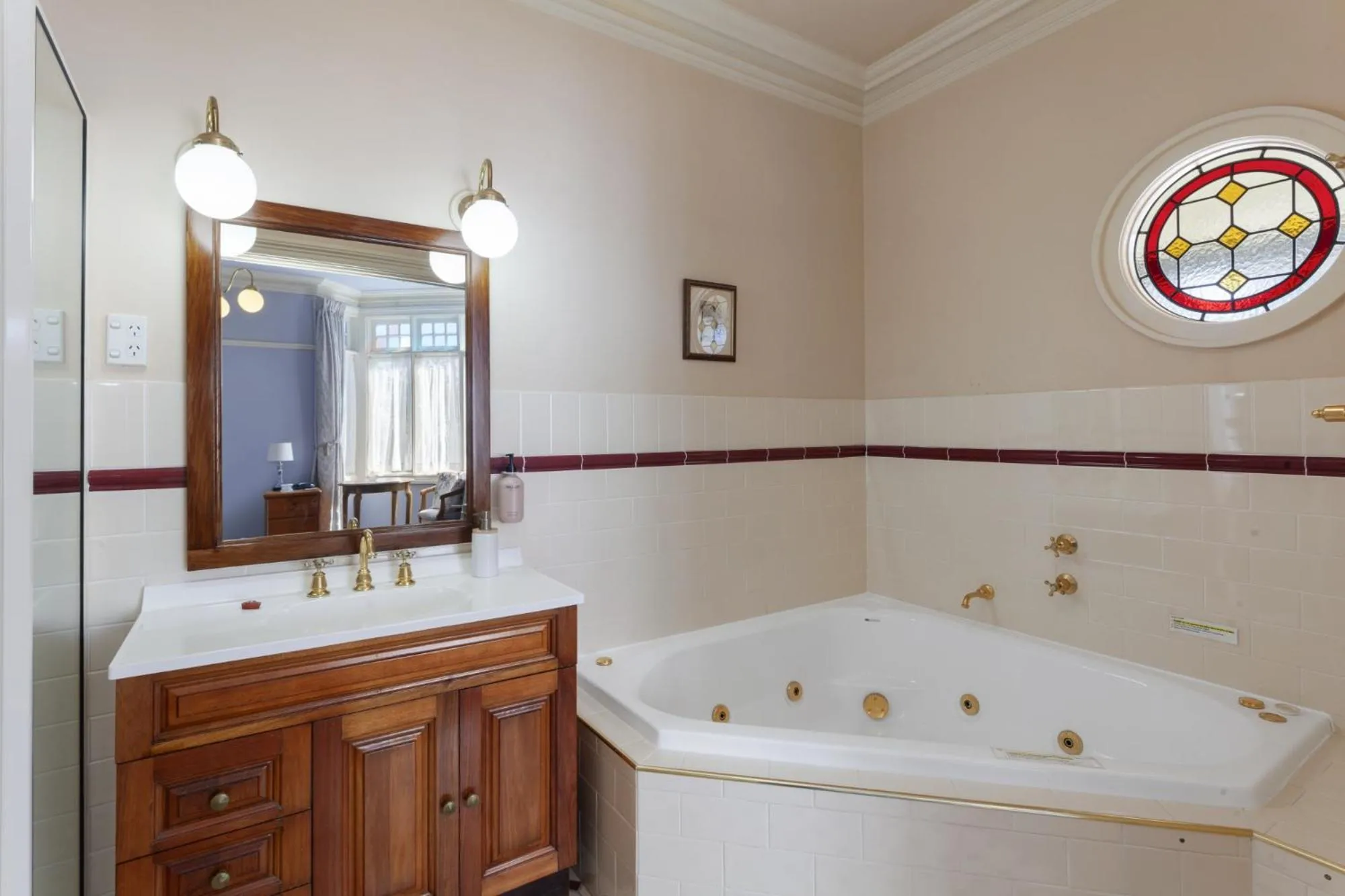 Bathroom in Bethany Manor Bed & Breakfast