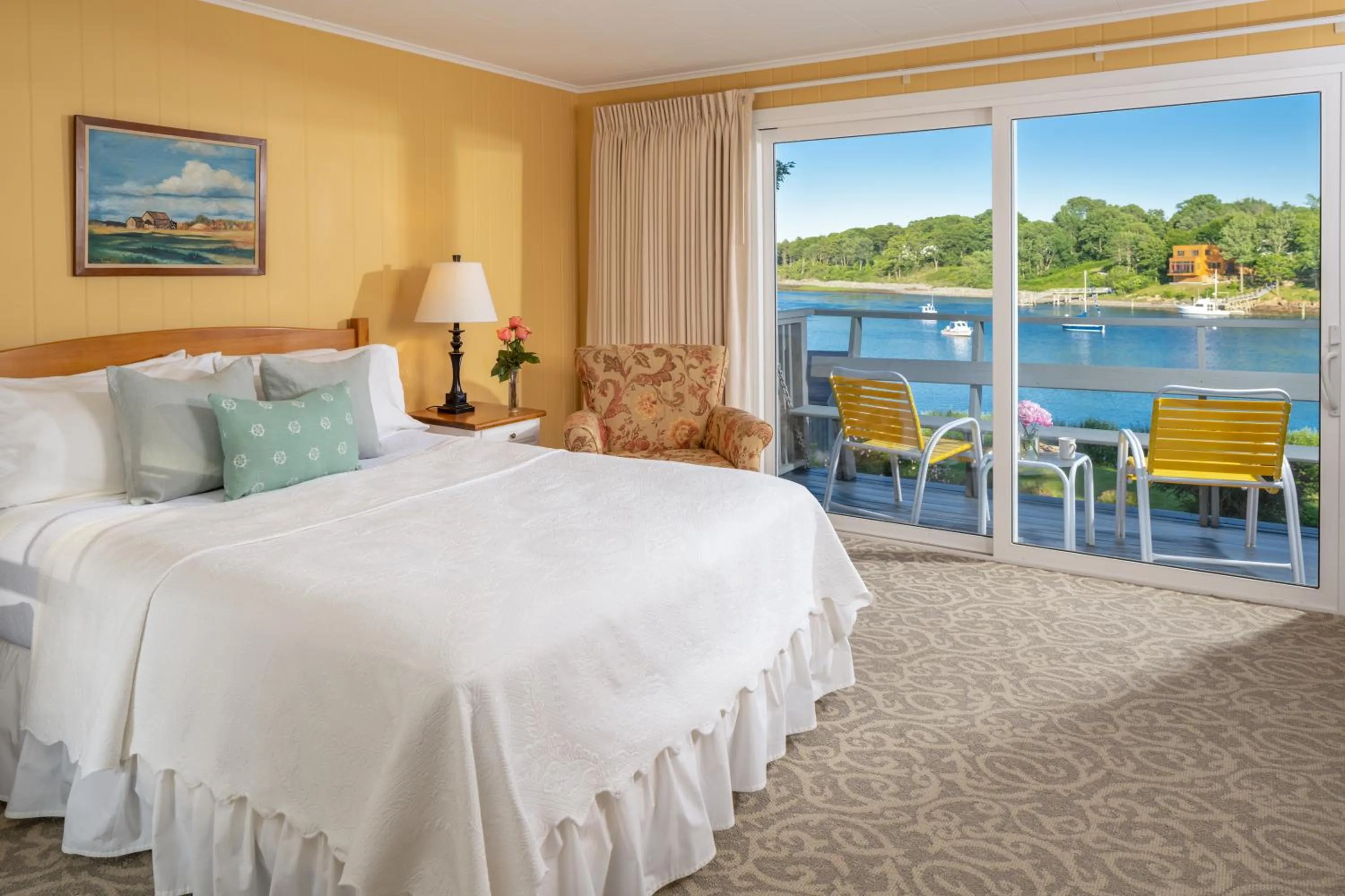 Bedroom, Bed in Dockside Guest Quarters