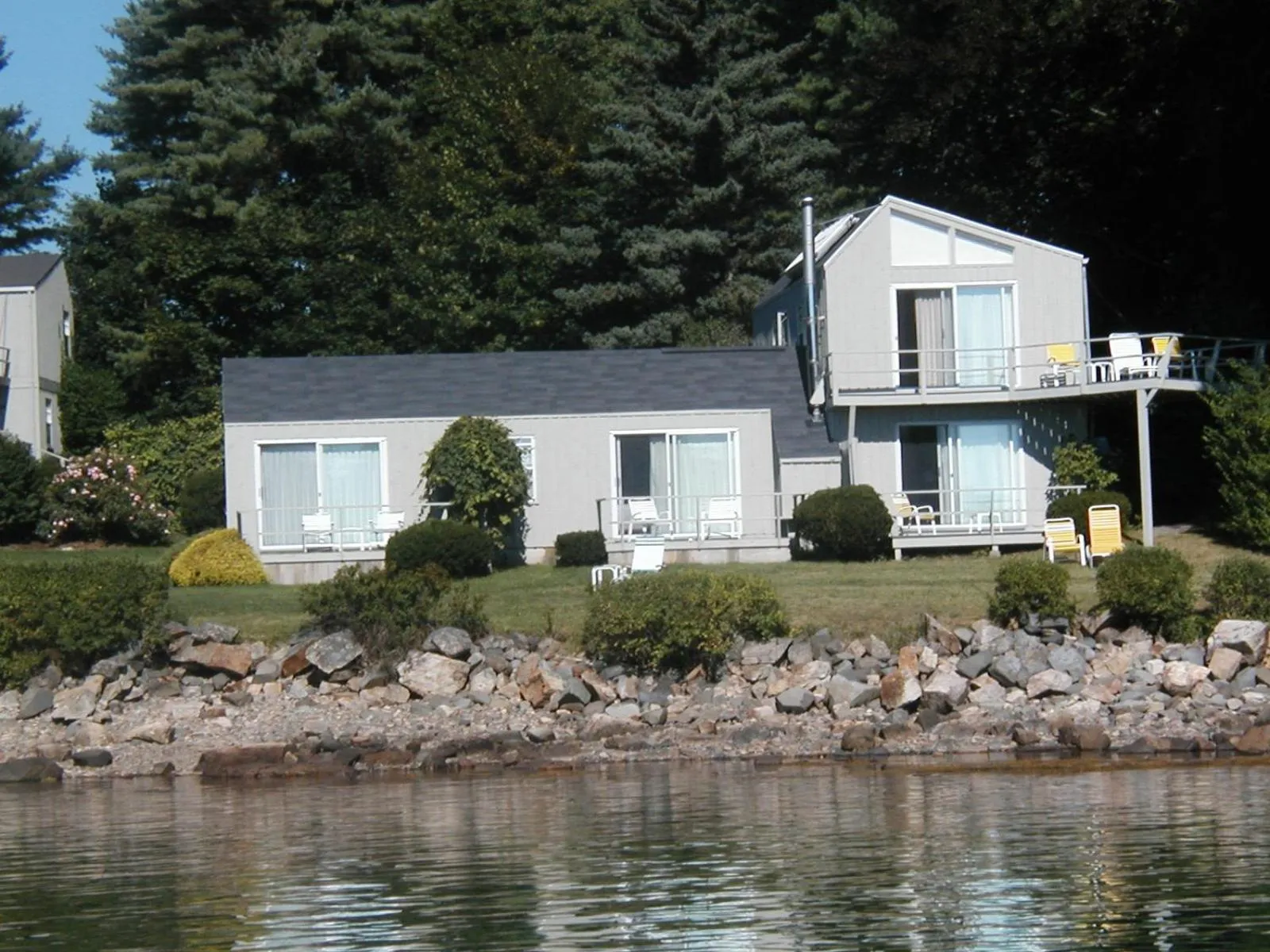 Property building in Dockside Guest Quarters