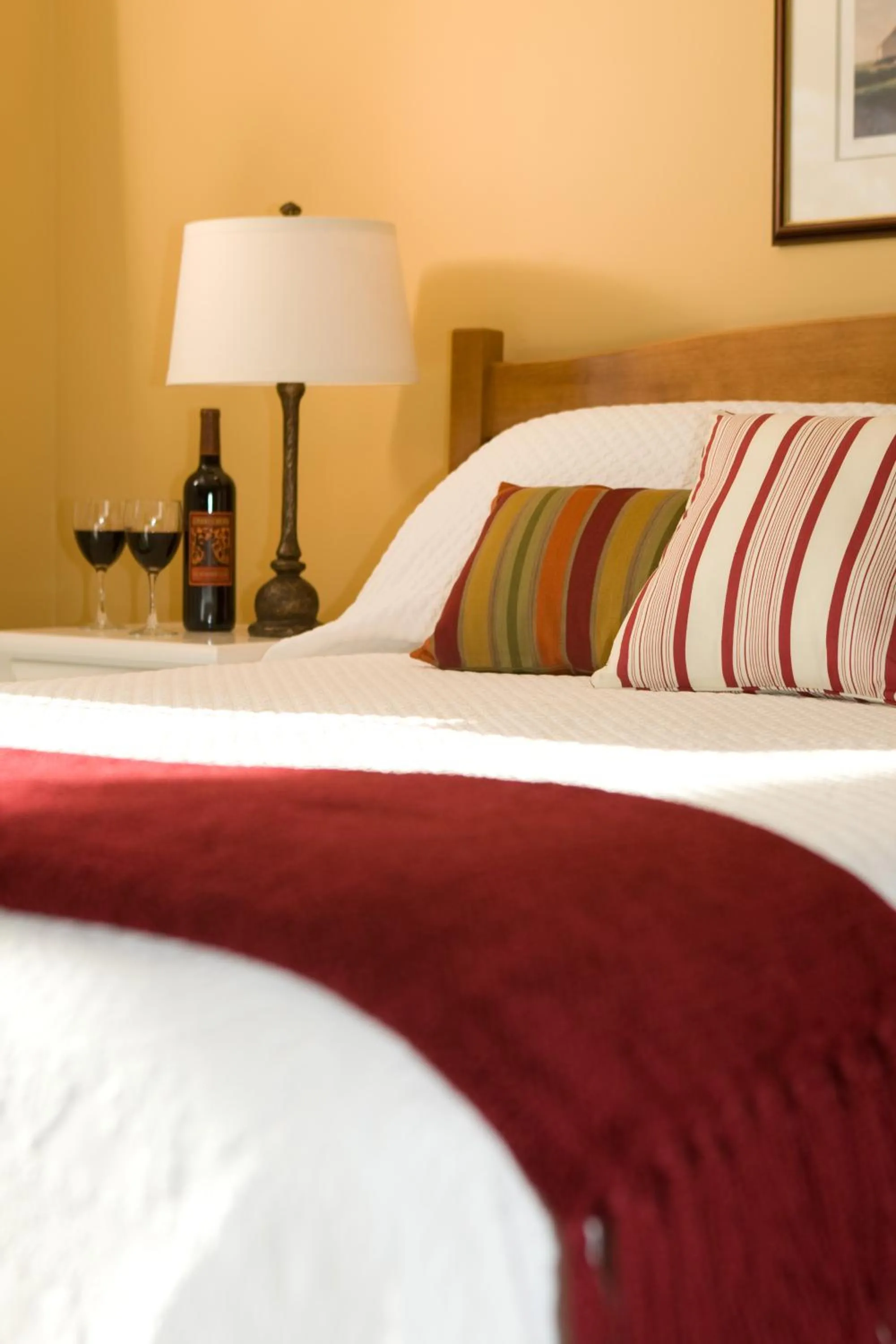 Bed in Dockside Guest Quarters