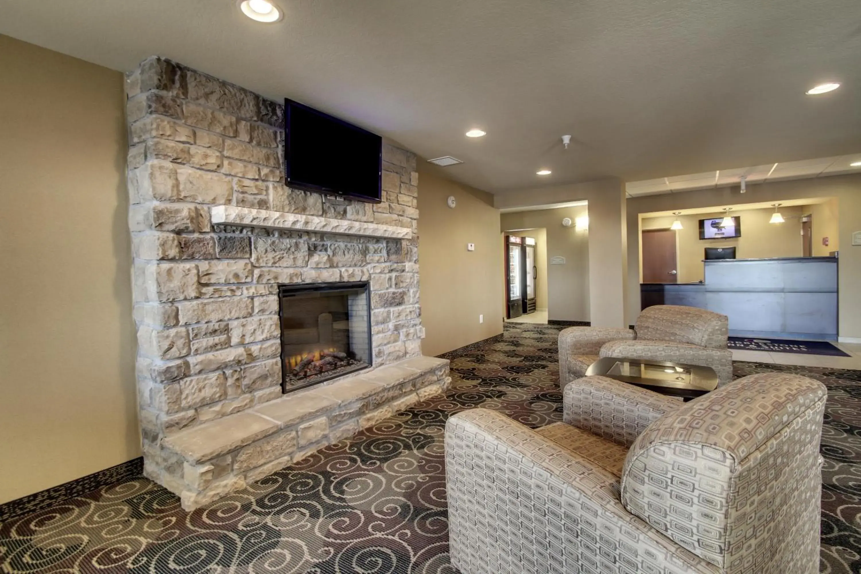 Lobby or reception in Cobblestone Inn & Suites - Avoca Lobby or reception in Cobblestone Inn & Suites - Avoca