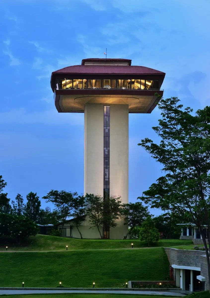 Restaurant/places to eat in The Golkonda Resort and Spa