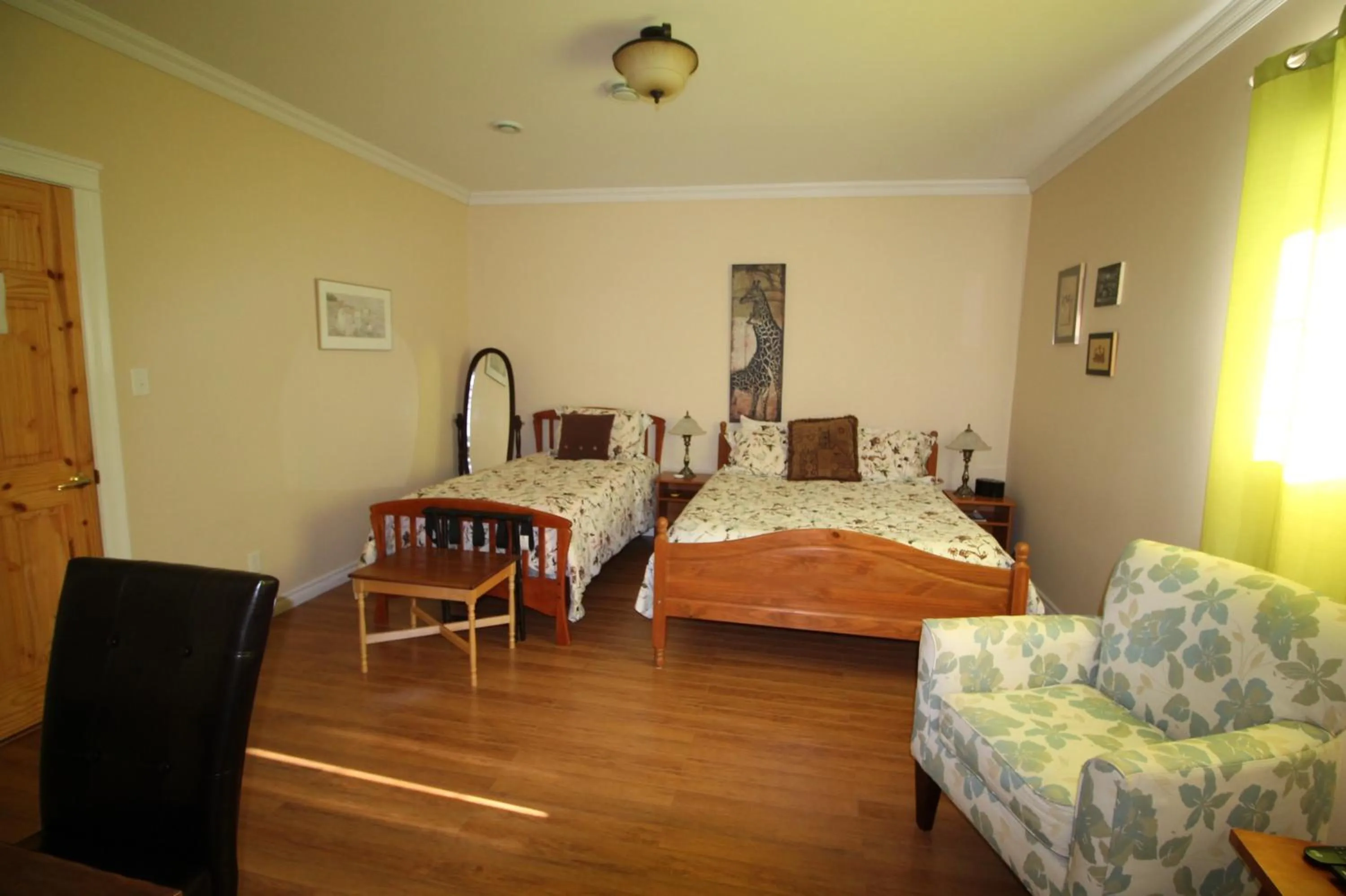 Photo of the whole room, Bed in The Fiddle and the Sea Bed and Breakfast