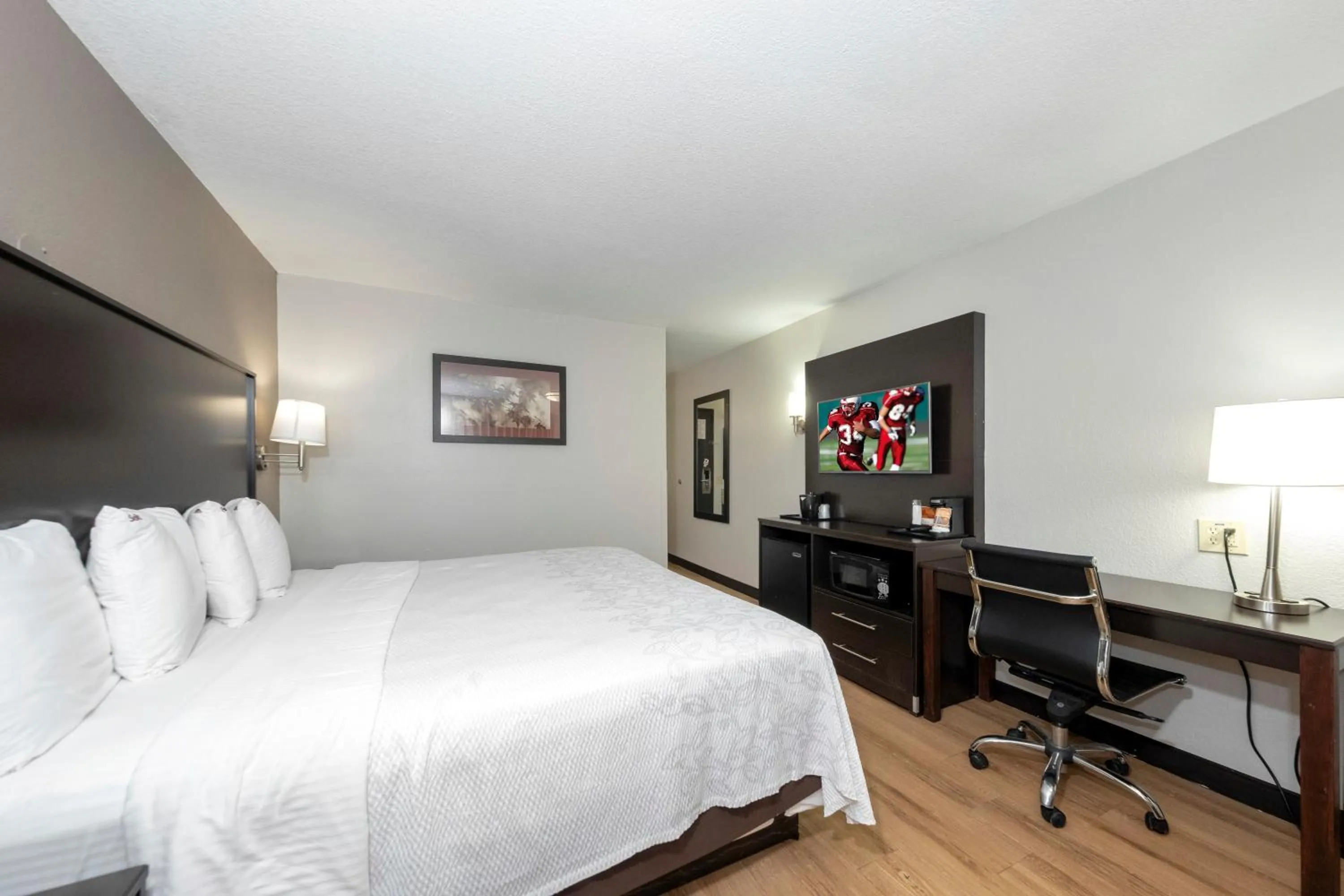 Photo of the whole room in Red Roof Inn PLUS+ Huntsville