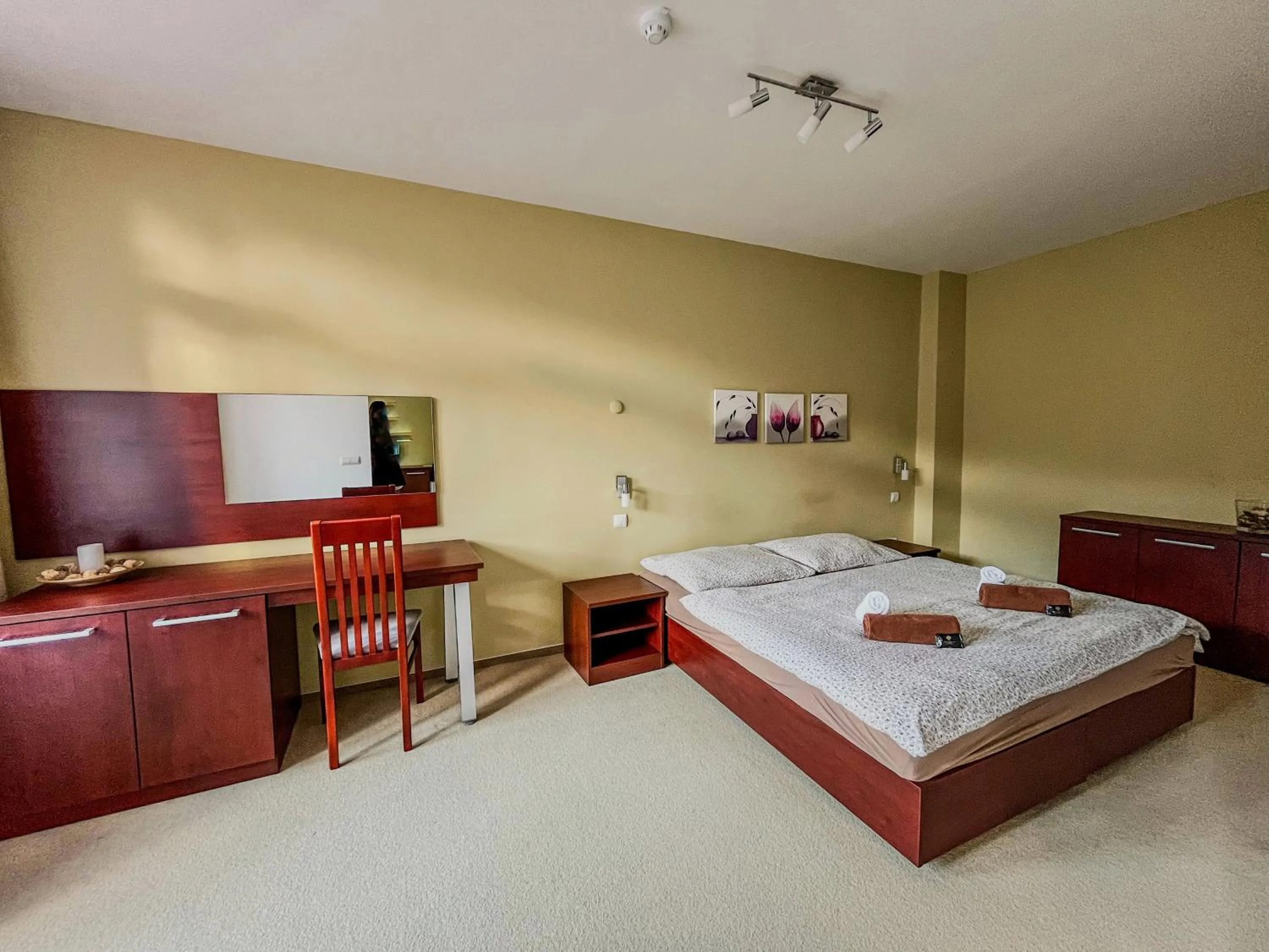 Property building, Bed in Hotel Belaria Resort - wellness, bazén