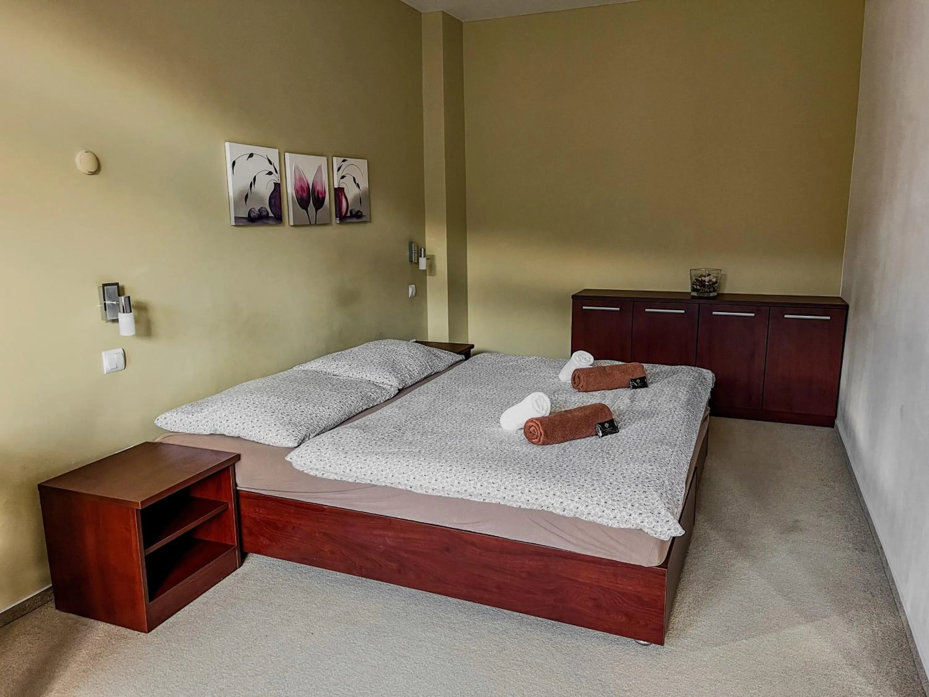 Property building, Bed in Hotel Belaria Resort - wellness, bazén