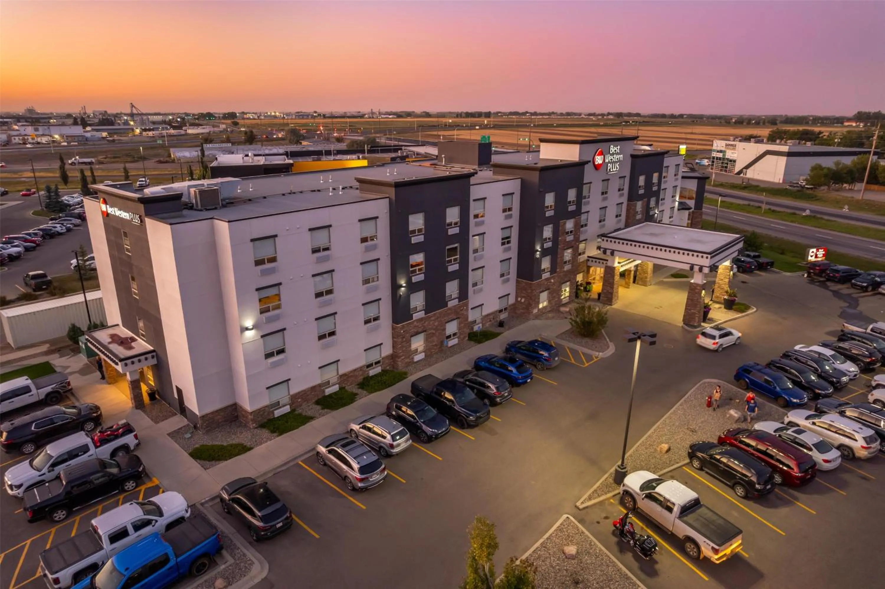 Property building in Best Western Plus Service Inn & Suites