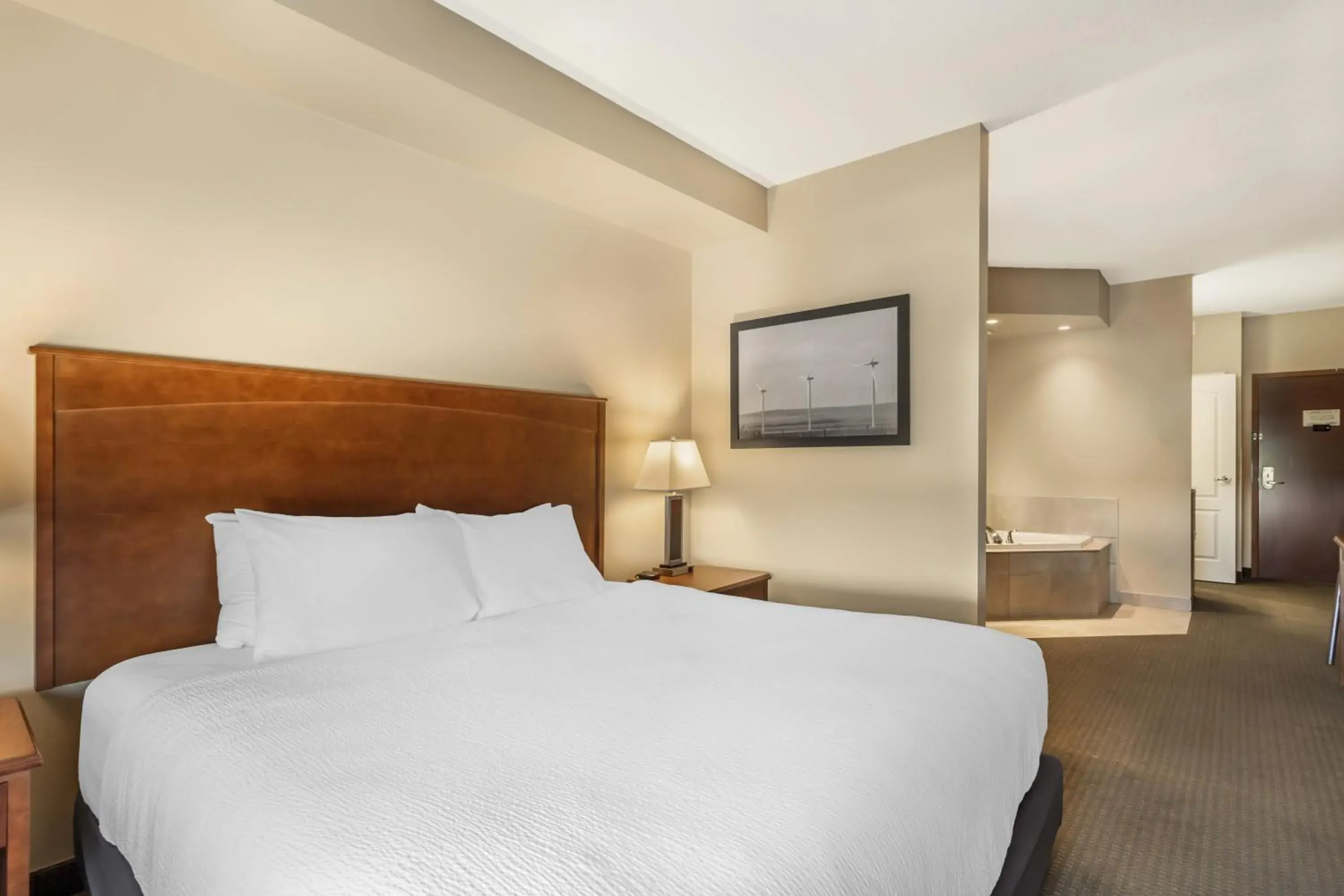 Bed in Best Western Plus Service Inn & Suites Bed in Best Western Plus Service Inn & Suites