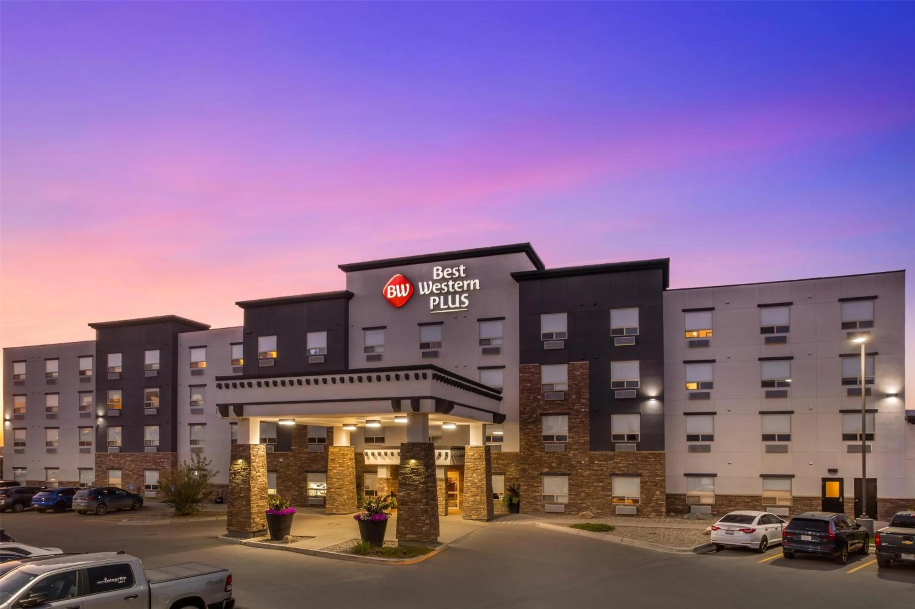 Property building in Best Western Plus Service Inn & Suites
