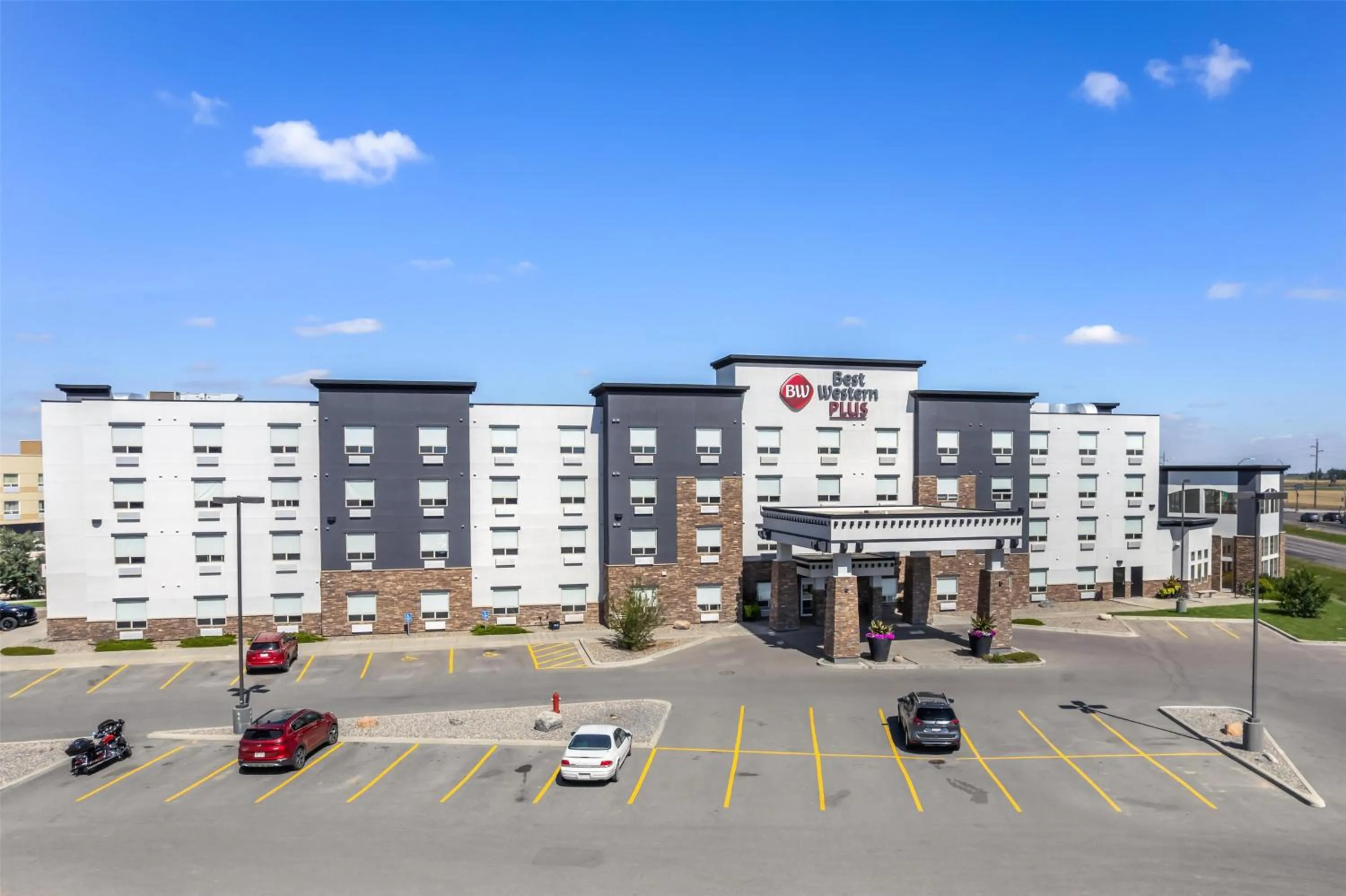 Property building in Best Western Plus Service Inn & Suites