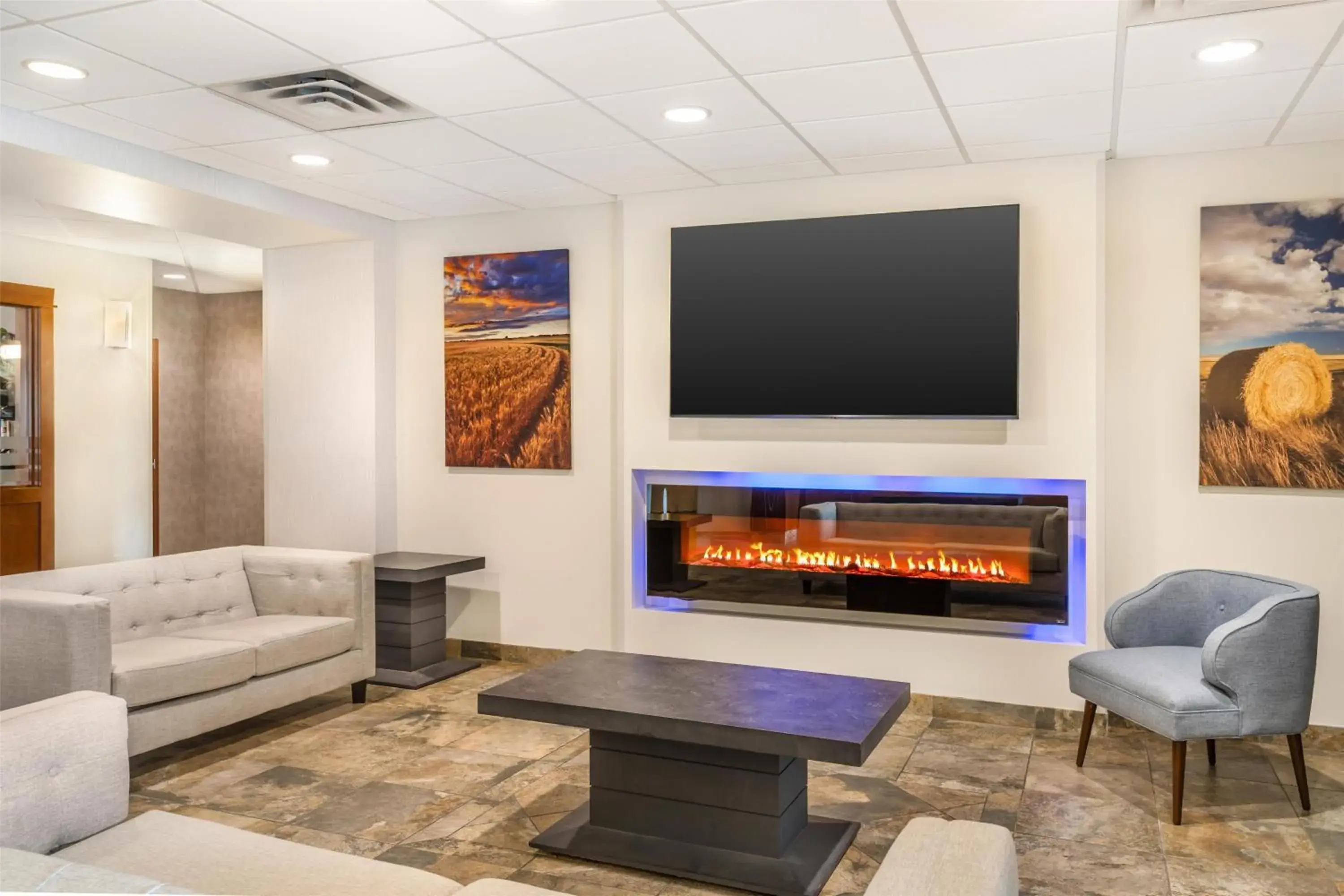 Lobby or reception in Best Western Plus Service Inn & Suites Lobby or reception in Best Western Plus Service Inn & Suites