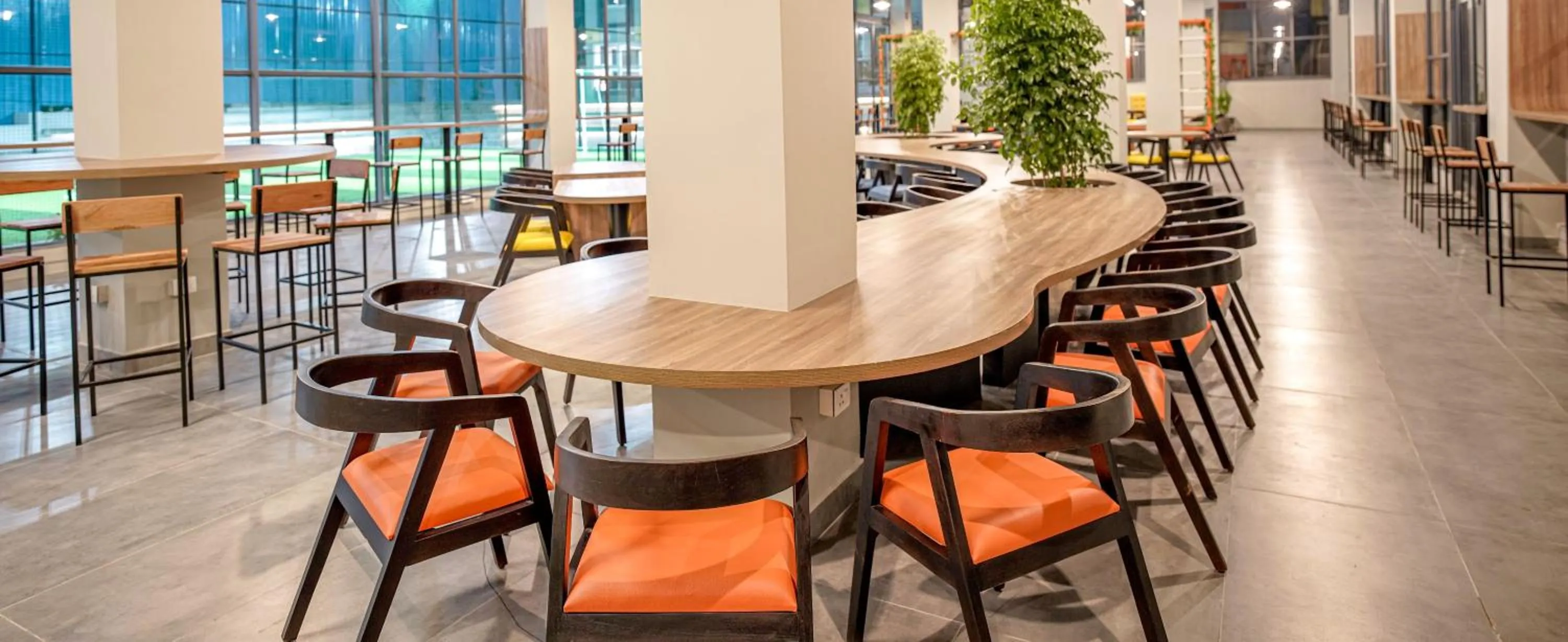 Restaurant/places to eat in Yello! Stays ITP