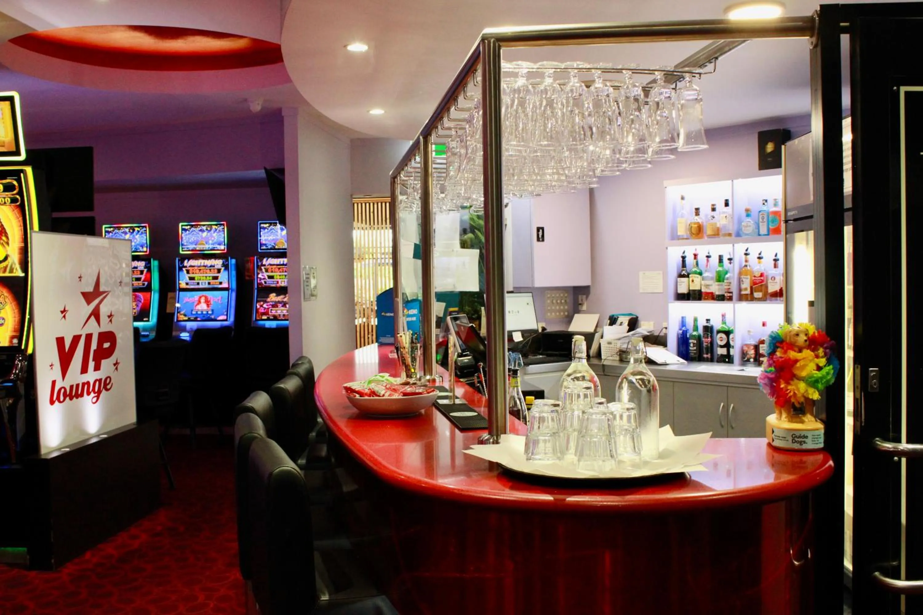 Lounge or bar in The Mayfair Emerald
