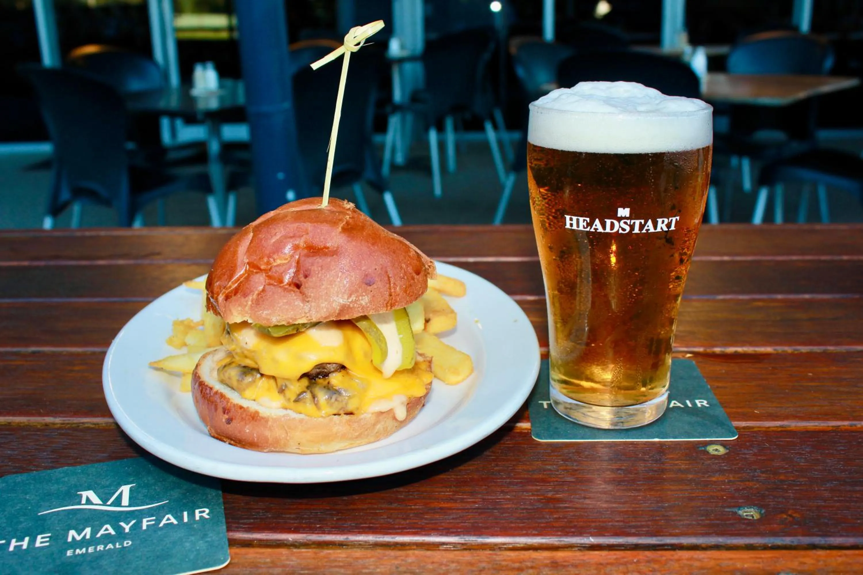 Food and drinks in The Mayfair Emerald