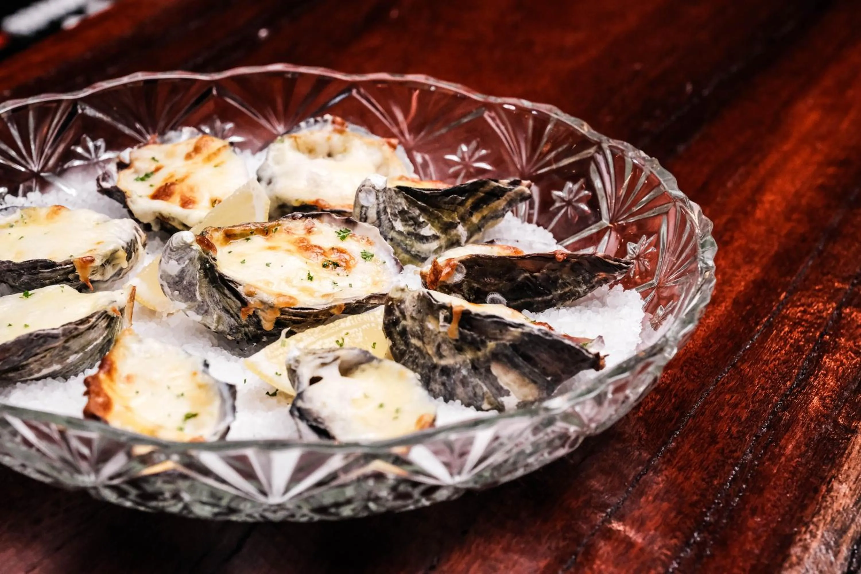 Food and drinks in The Mayfair Emerald