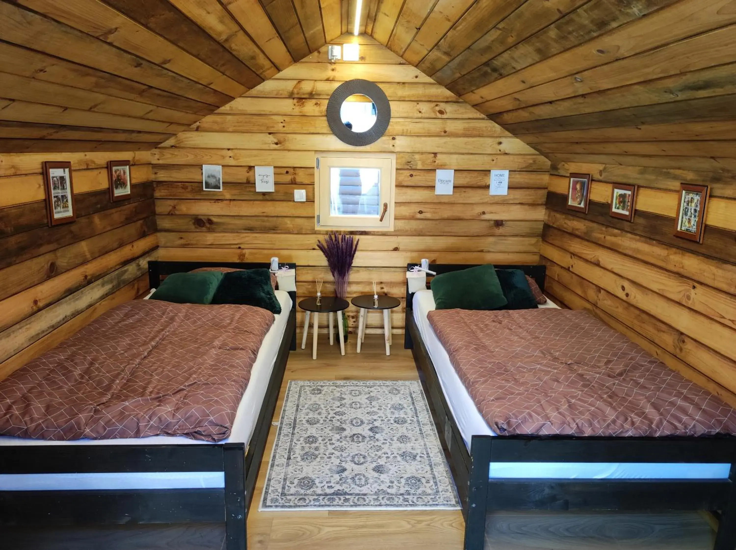 Chalet in Sax Pub Hostel Ljubljana Chalet in Sax Pub Hostel Ljubljana