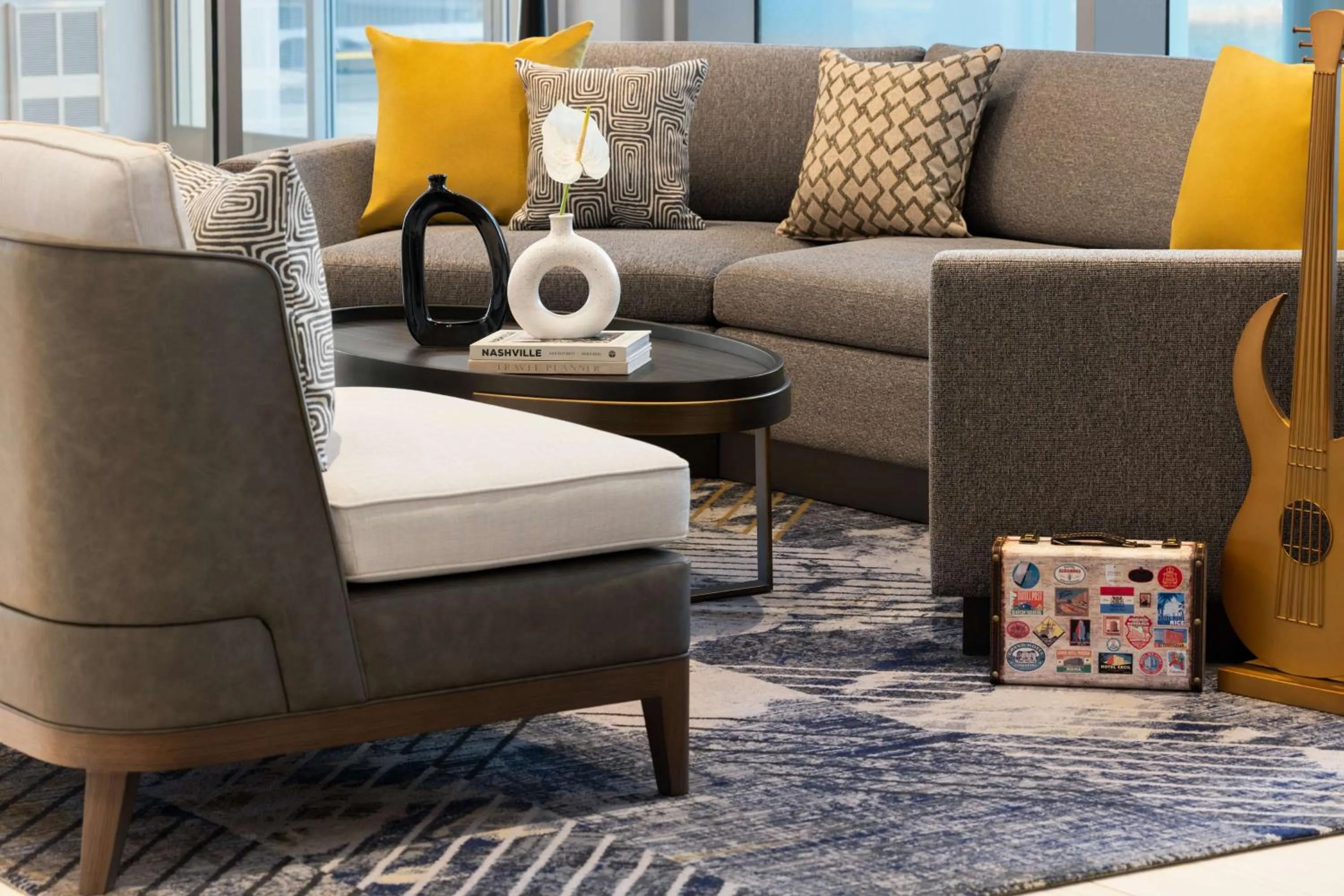 Lobby or reception in Hilton BNA Nashville Airport Terminal