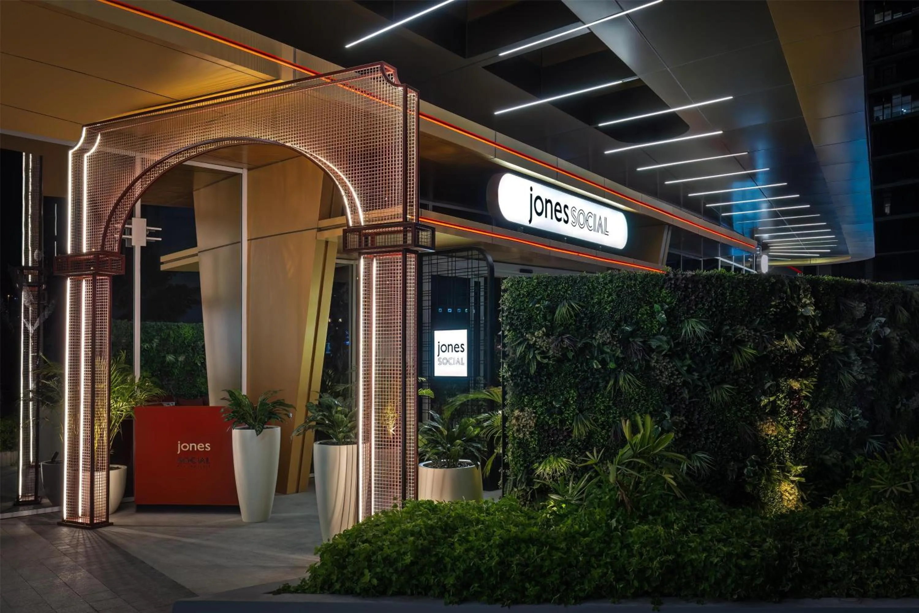 Property building in Embassy Suites By Hilton Dubai Business Bay