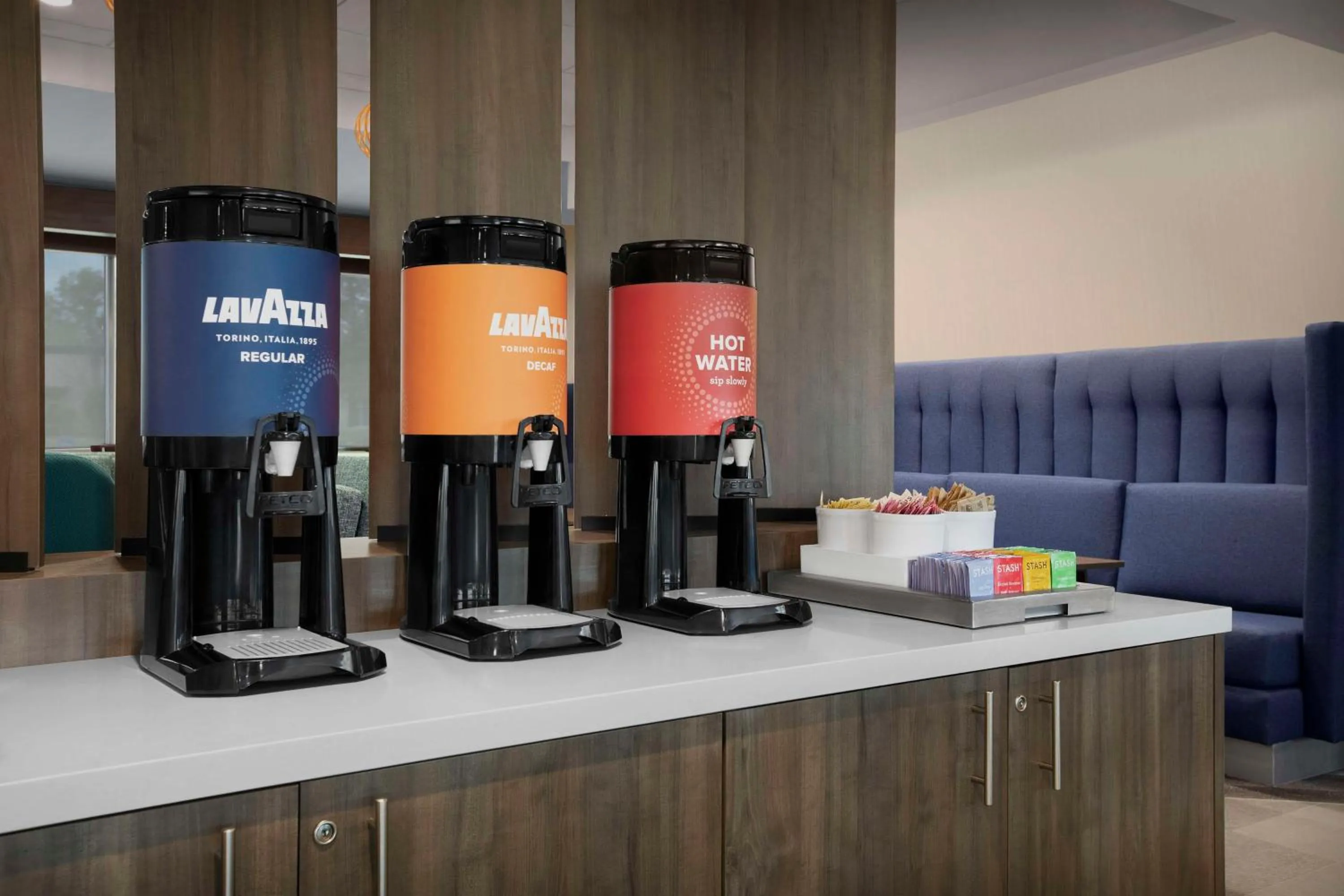 Dining area in Tru By Hilton Jackson, Tn