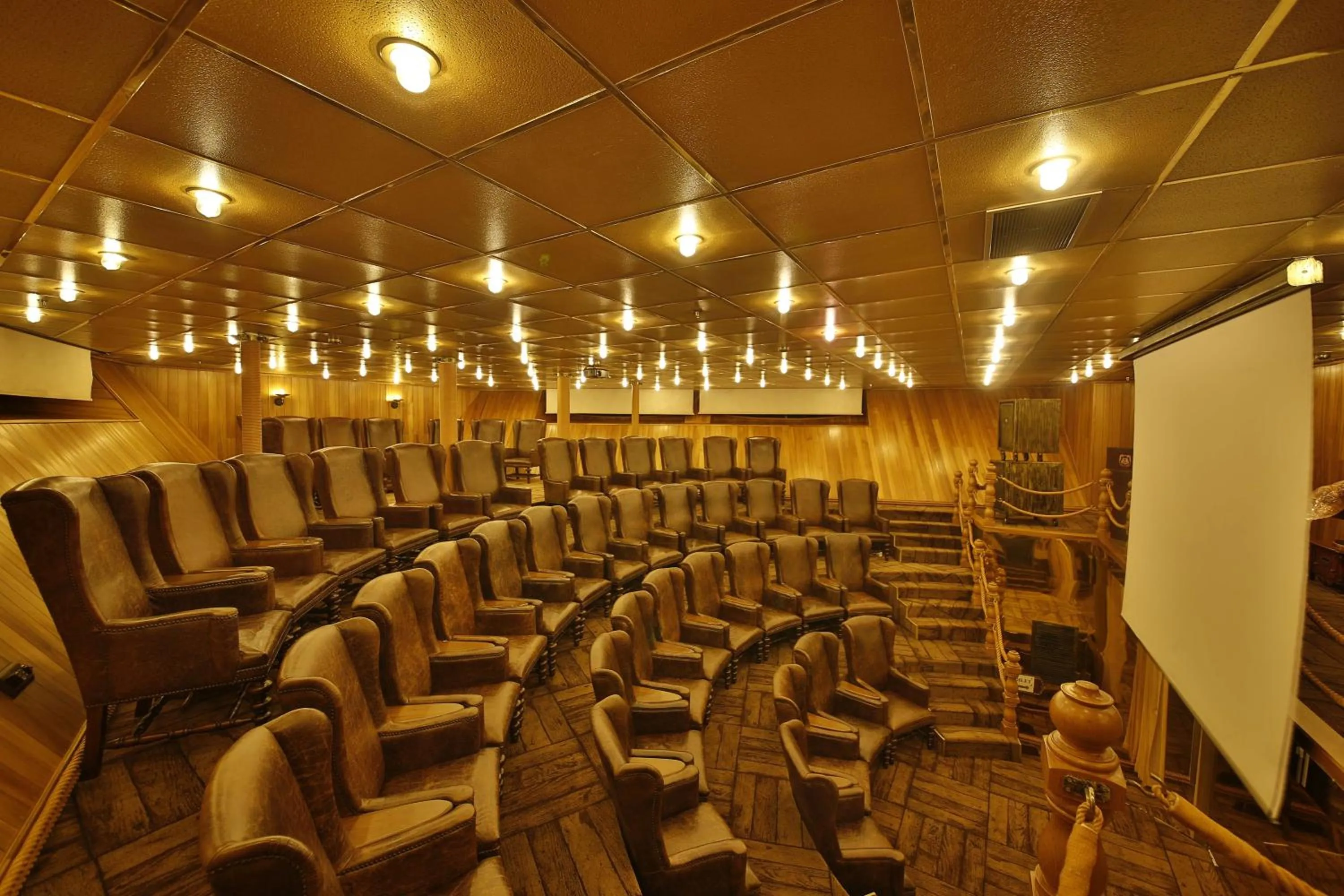 Meeting/conference room in Vintage Luxury Yacht Hotel