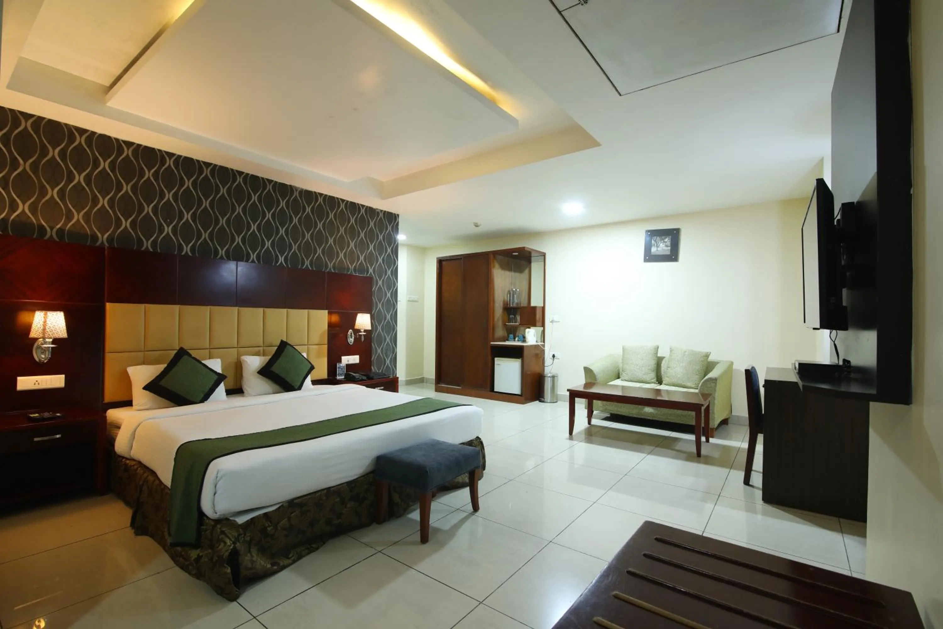 Bed in Hotel Gateway Grandeur