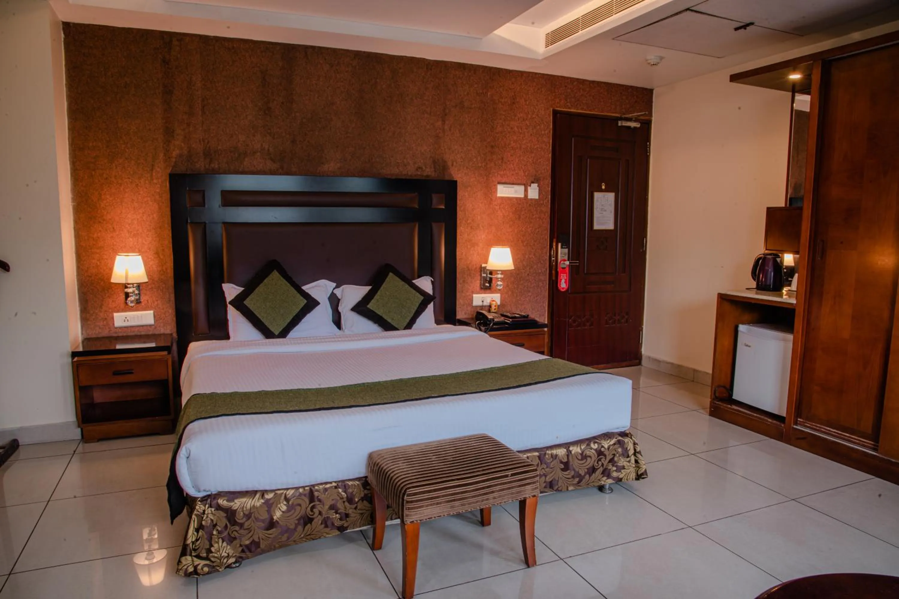 Bed in Hotel Gateway Grandeur