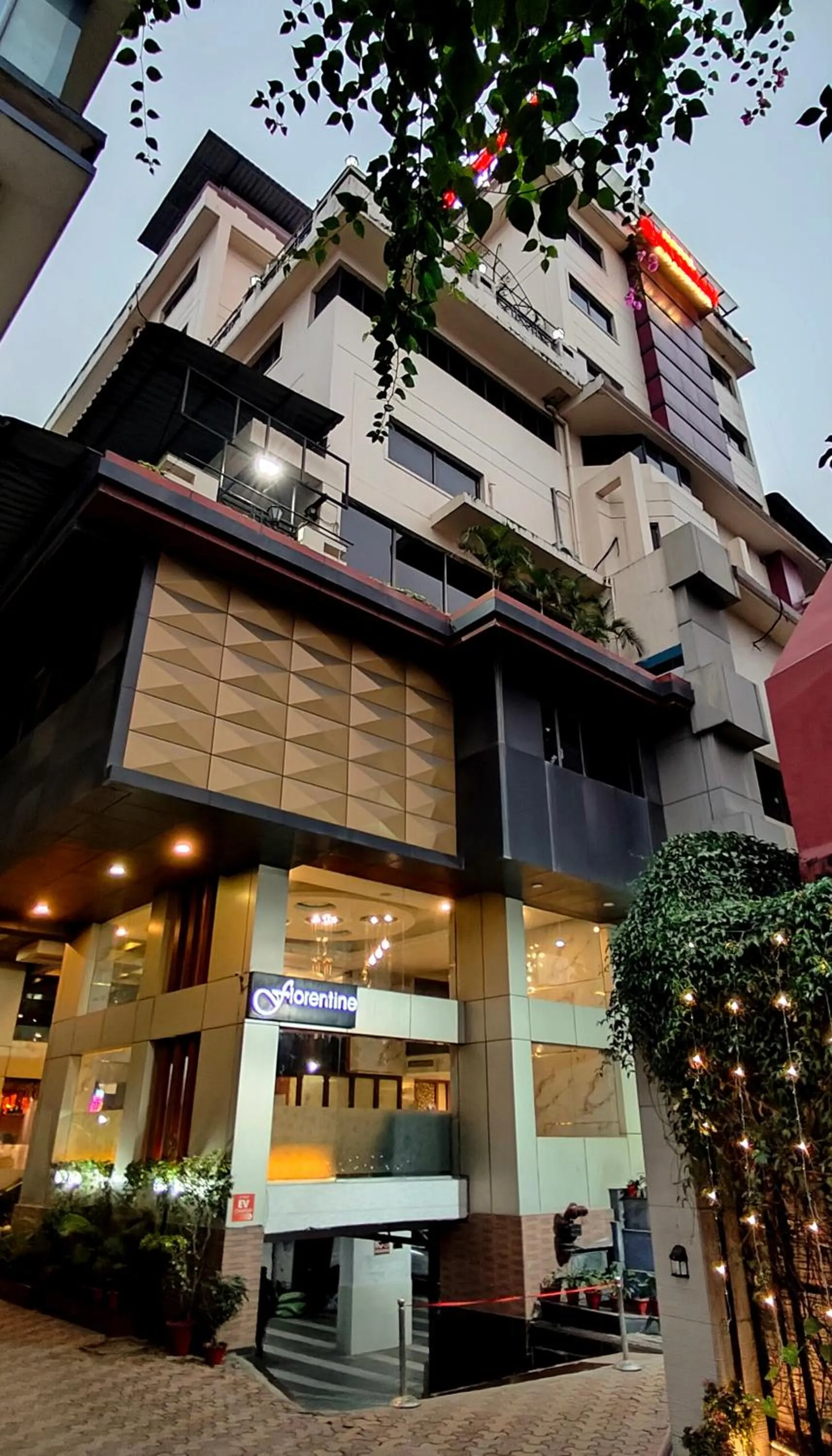 Hotel Gateway Grandeur