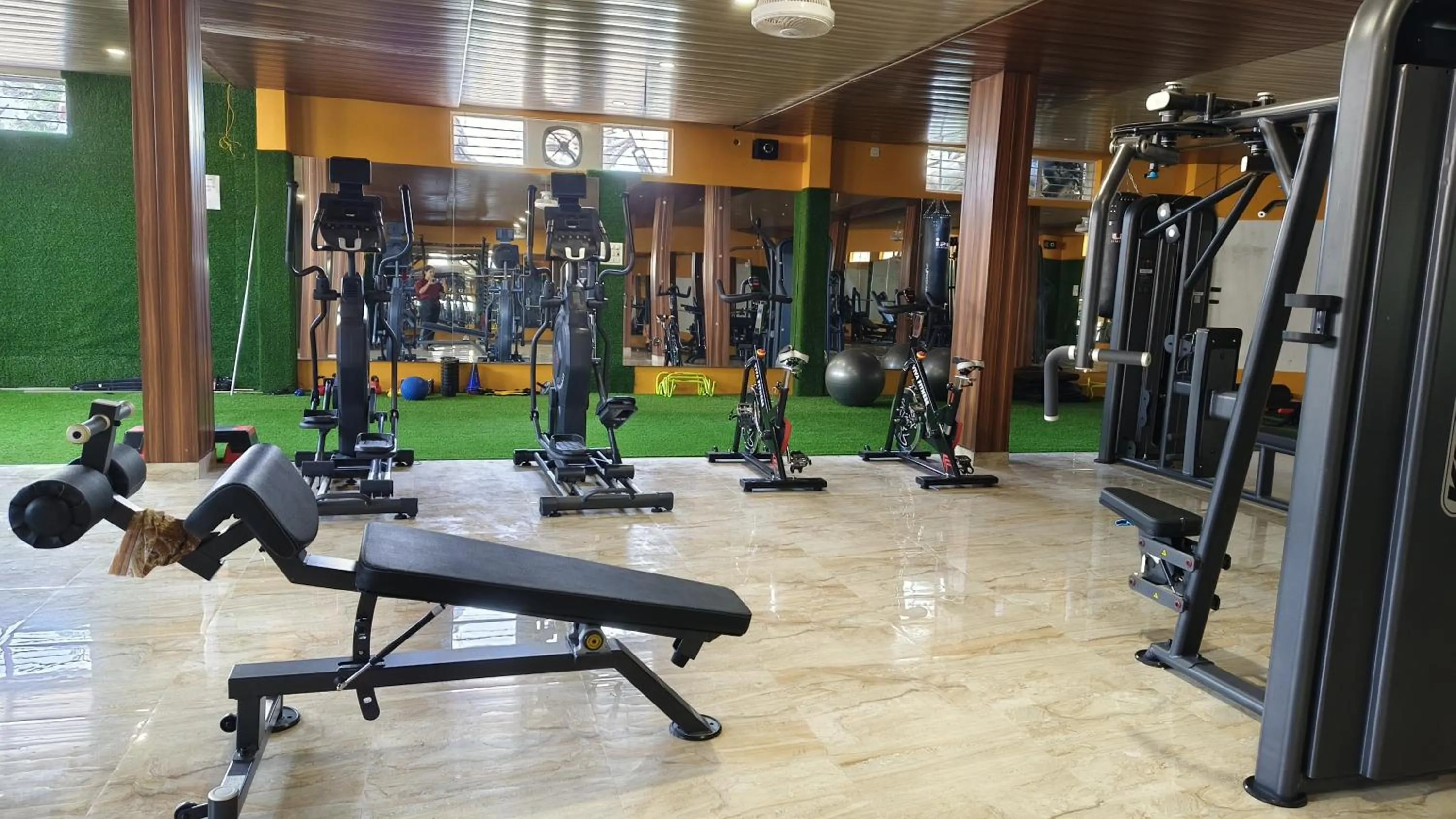 Fitness Center/Facilities in Shiva Palace by Golden Leaf Hotels