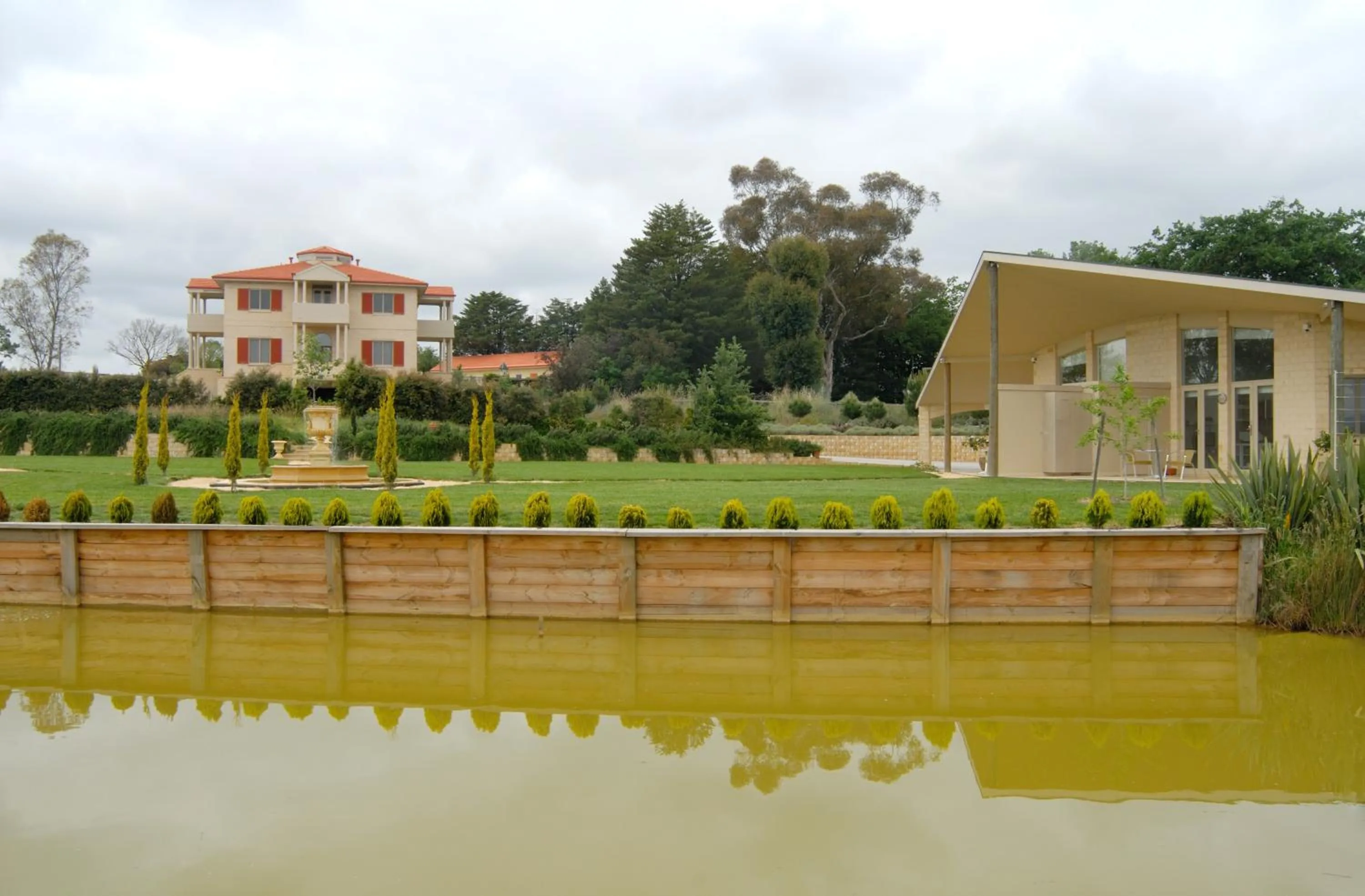 The Gatehouse at Villa Raedward