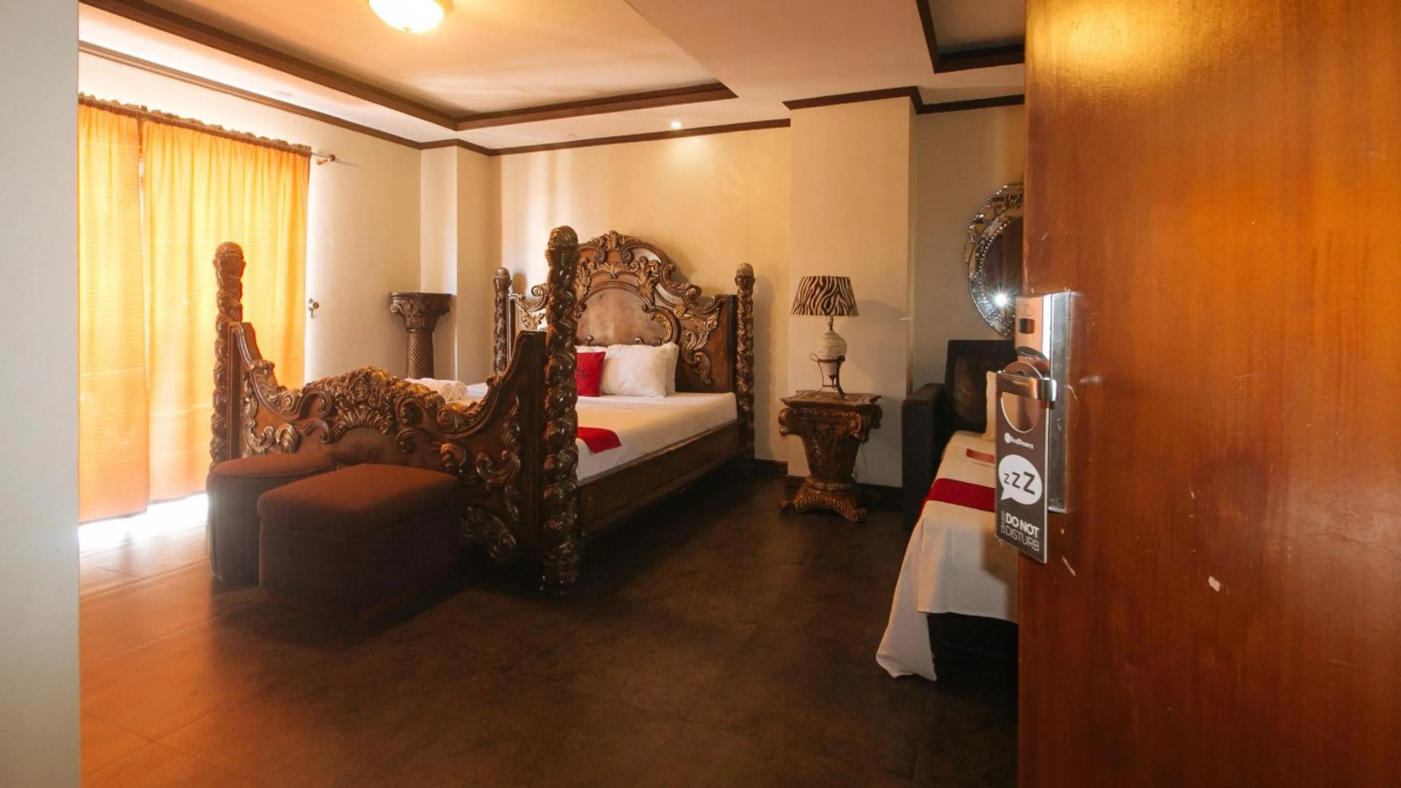 Bed in RedDoorz Plus New Era Budget Hotel Mabolo former RedDoorz near Landers Superstore Cebu City