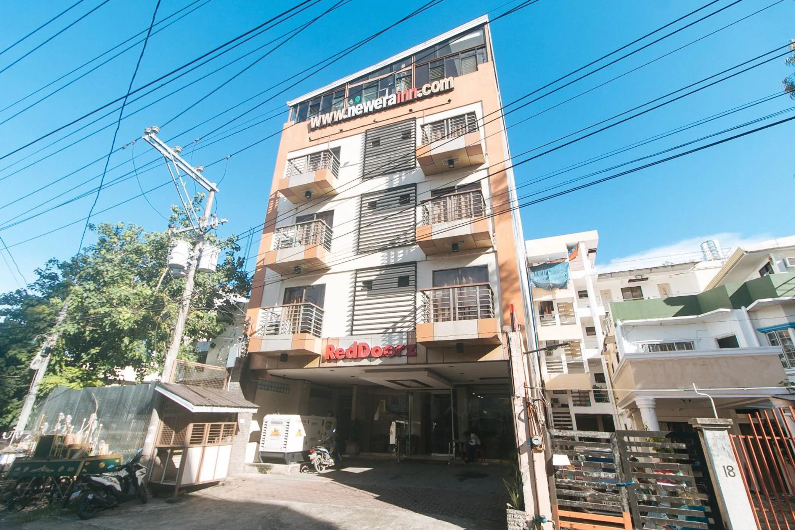 Property building in RedDoorz Plus New Era Budget Hotel Mabolo former RedDoorz near Landers Superstore Cebu City