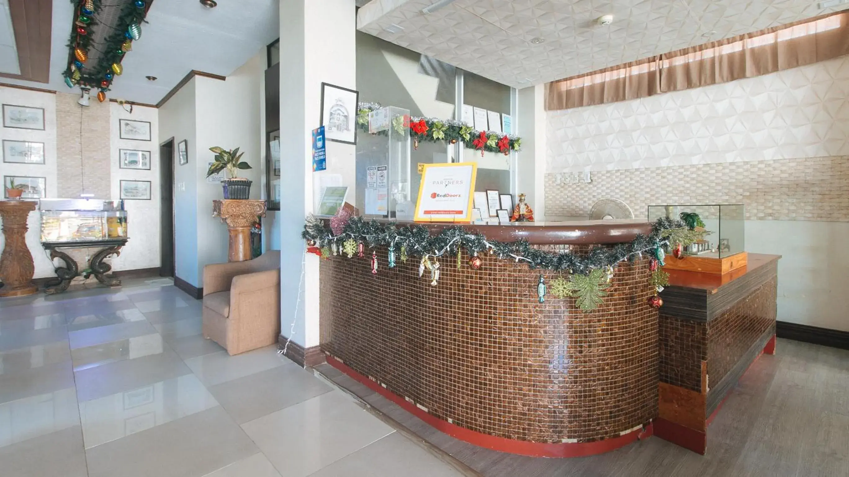 Lobby or reception in RedDoorz Plus New Era Budget Hotel Mabolo former RedDoorz near Landers Superstore Cebu City Lobby or reception in RedDoorz Plus New Era Budget Hotel Mabolo former RedDoorz near Landers Superstore Cebu City