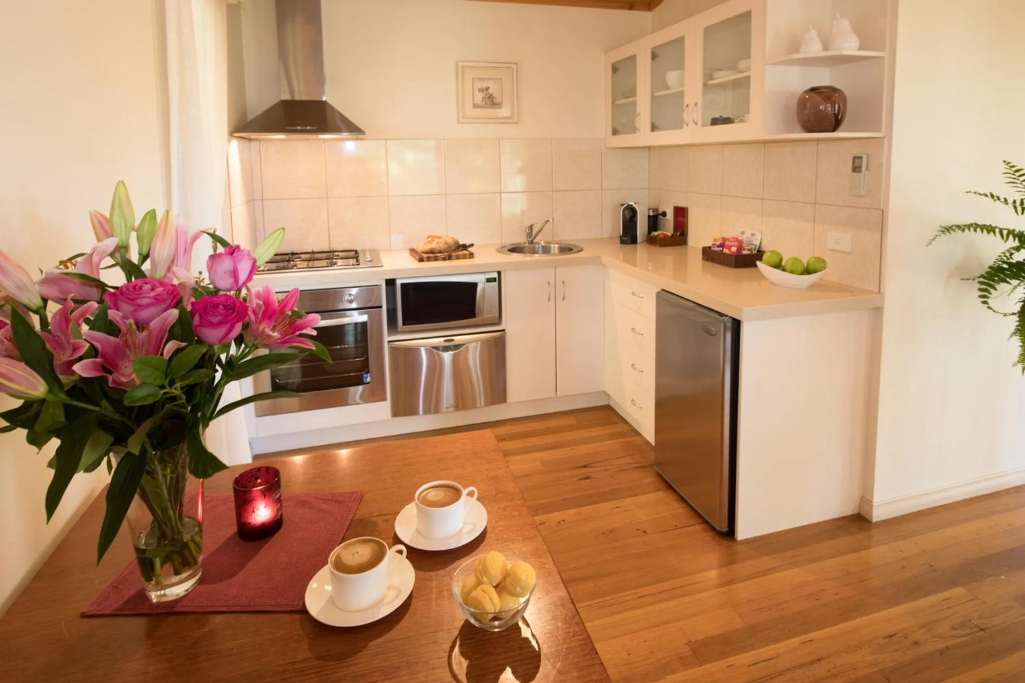Kitchen or kitchenette in Myers Creek Cascades Luxury Cottages