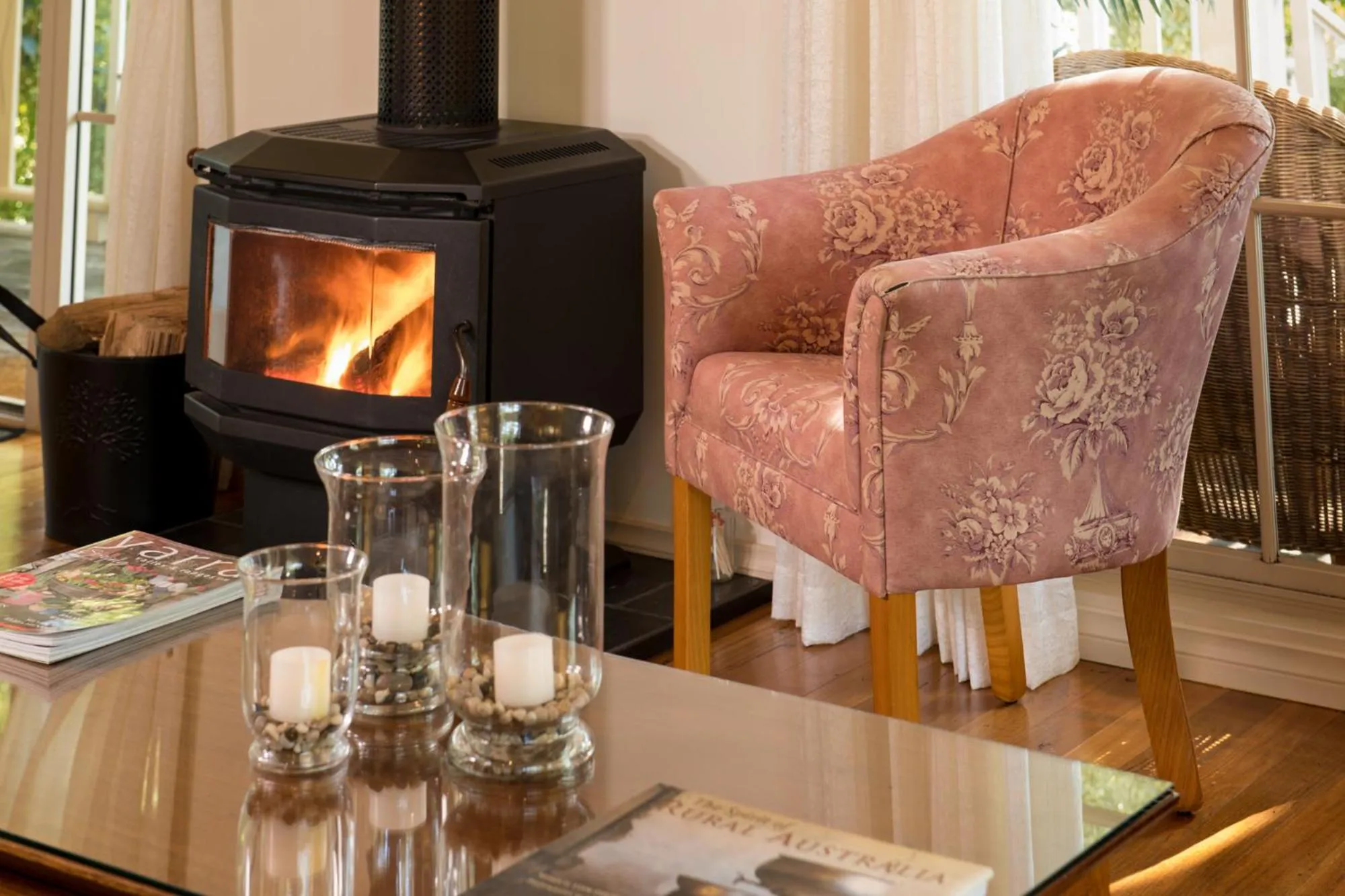 Seating area in Myers Creek Cascades Luxury Cottages