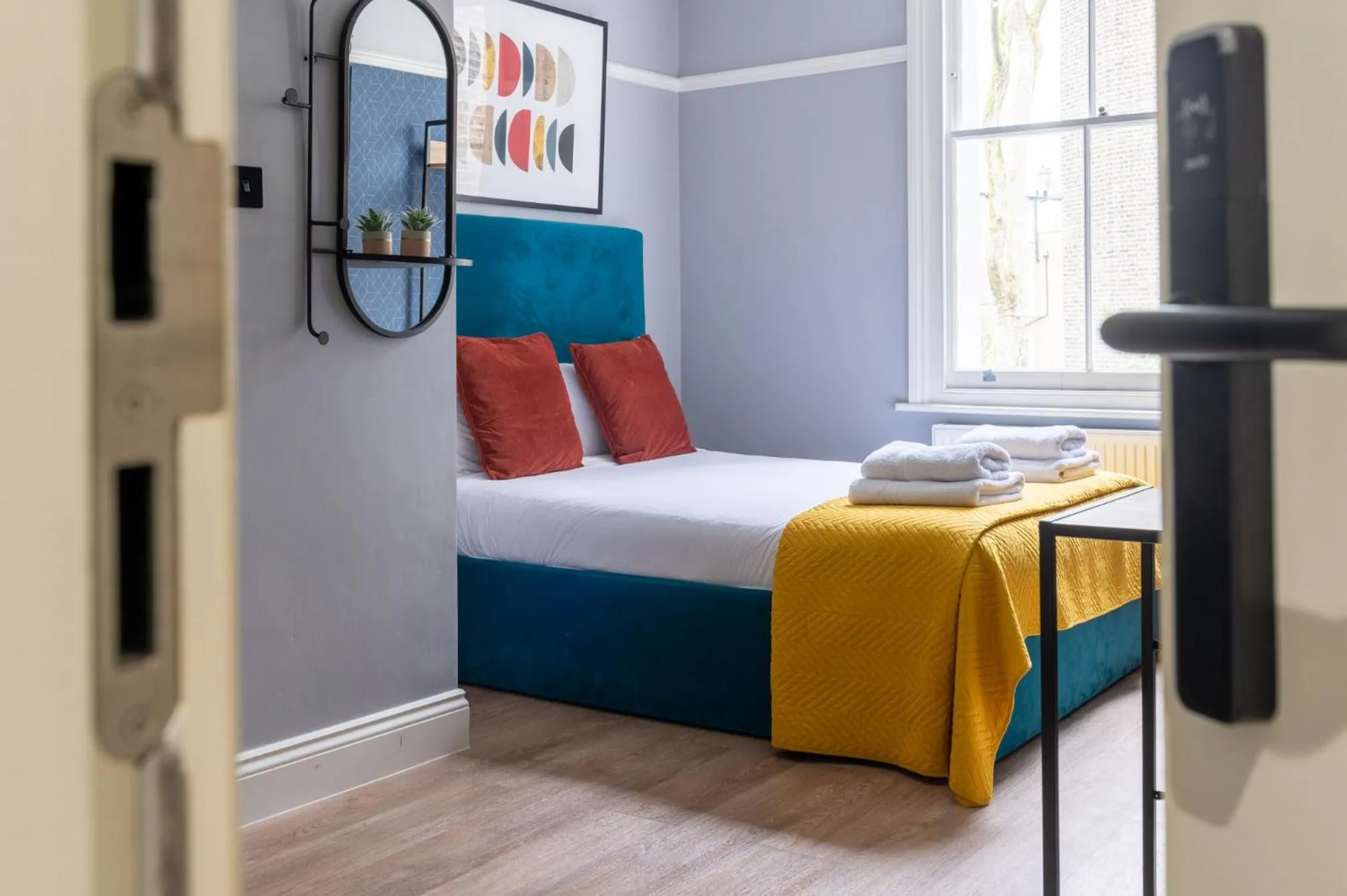 Bed in Kensington Rooms - Warwick Road