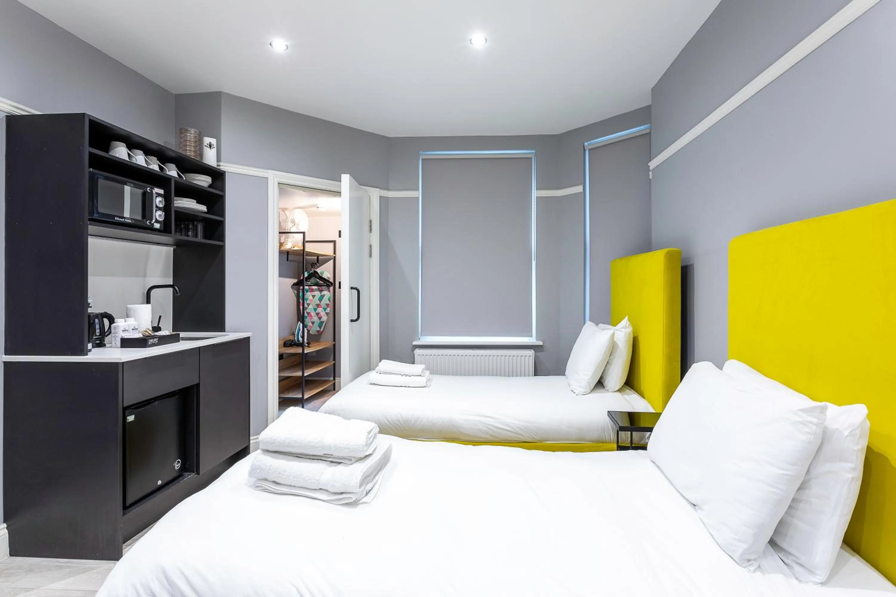 TV and multimedia in Kensington Rooms - Warwick Road