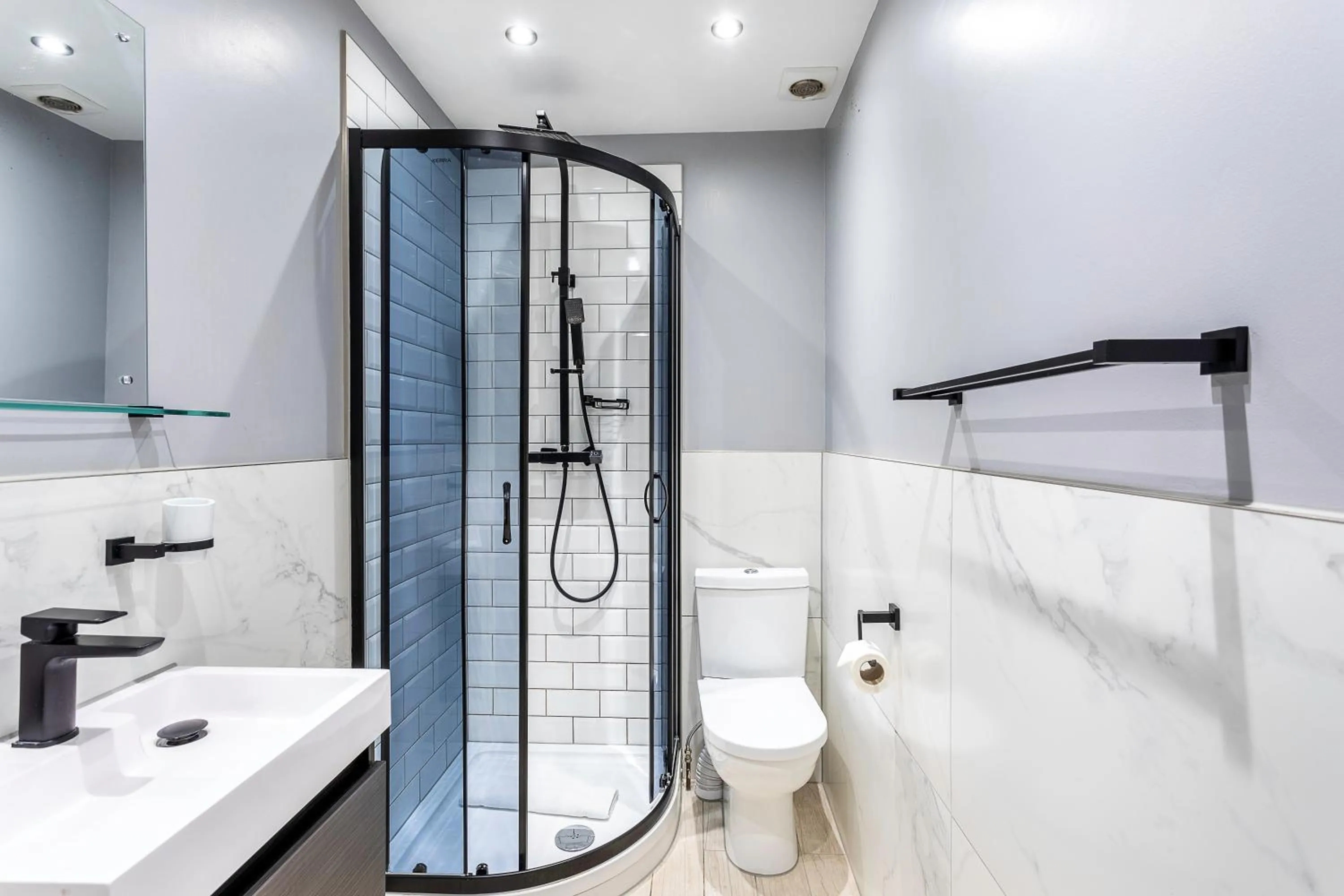 Shower in Kensington Rooms - Warwick Road